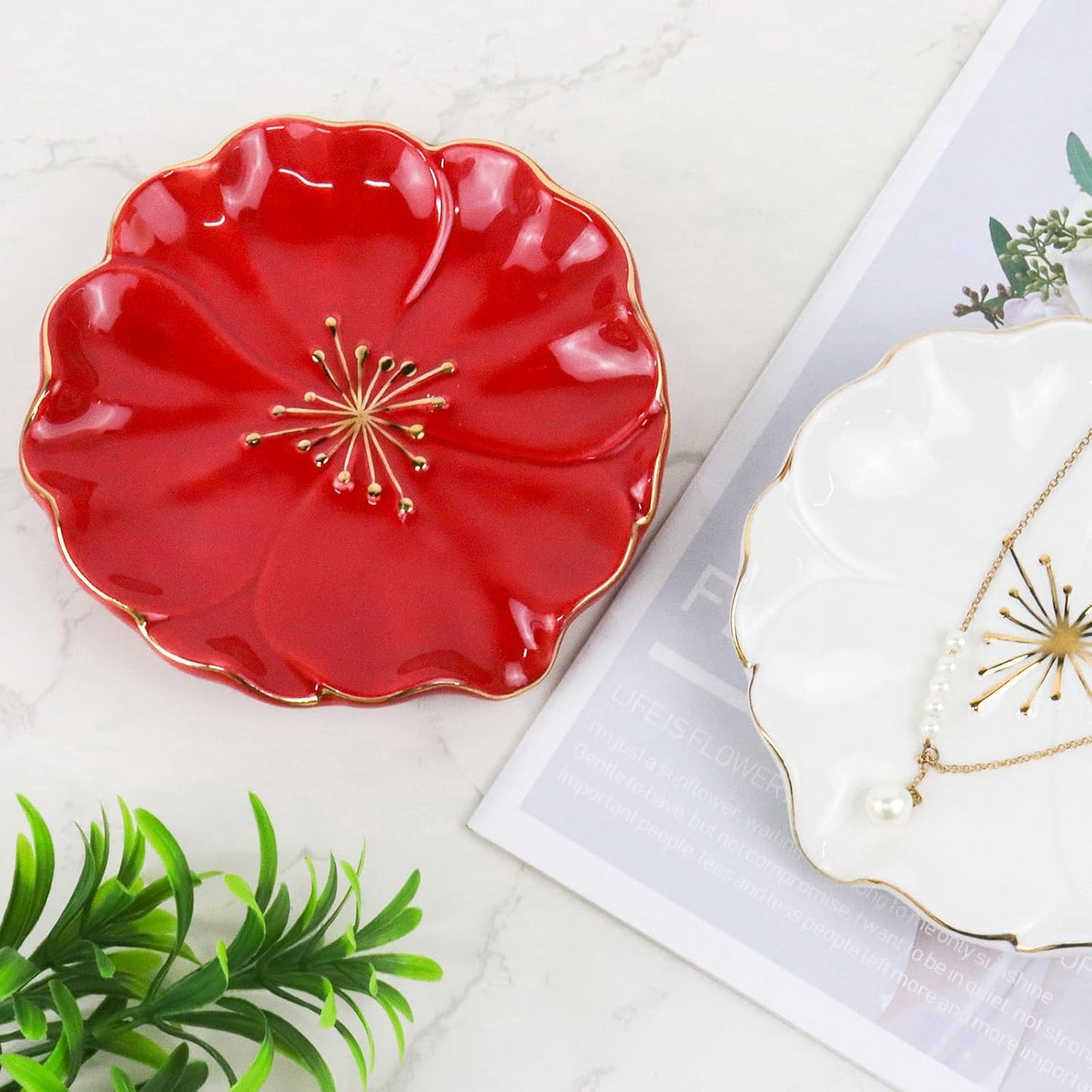 Ceramic Self Draining Soap Dish Hibiscus Flower Waterfall Soap Dish Soap Savers / Red