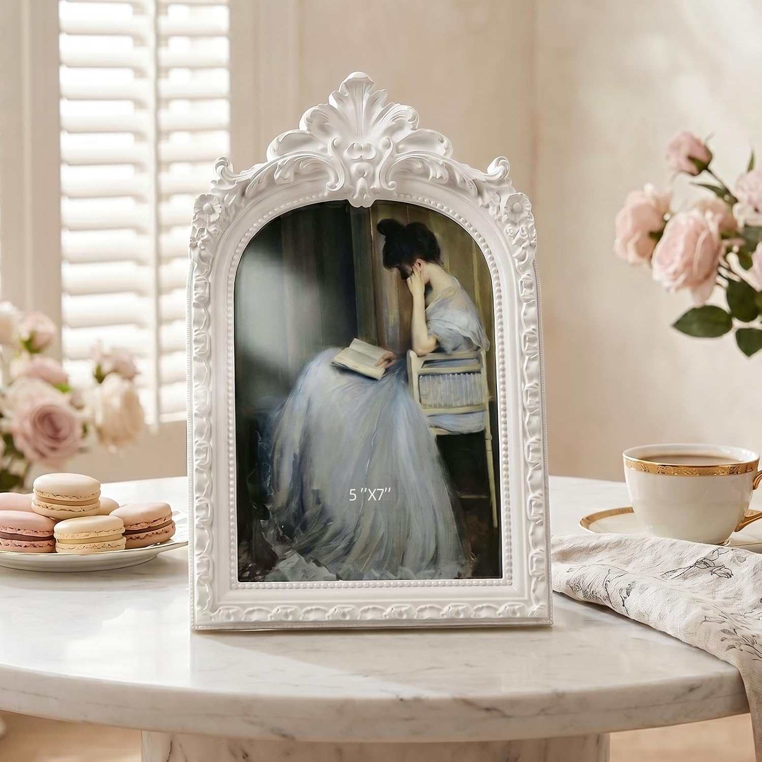 Vintage Ornate Resin Photo Frame / White Arch / 5 x 7
