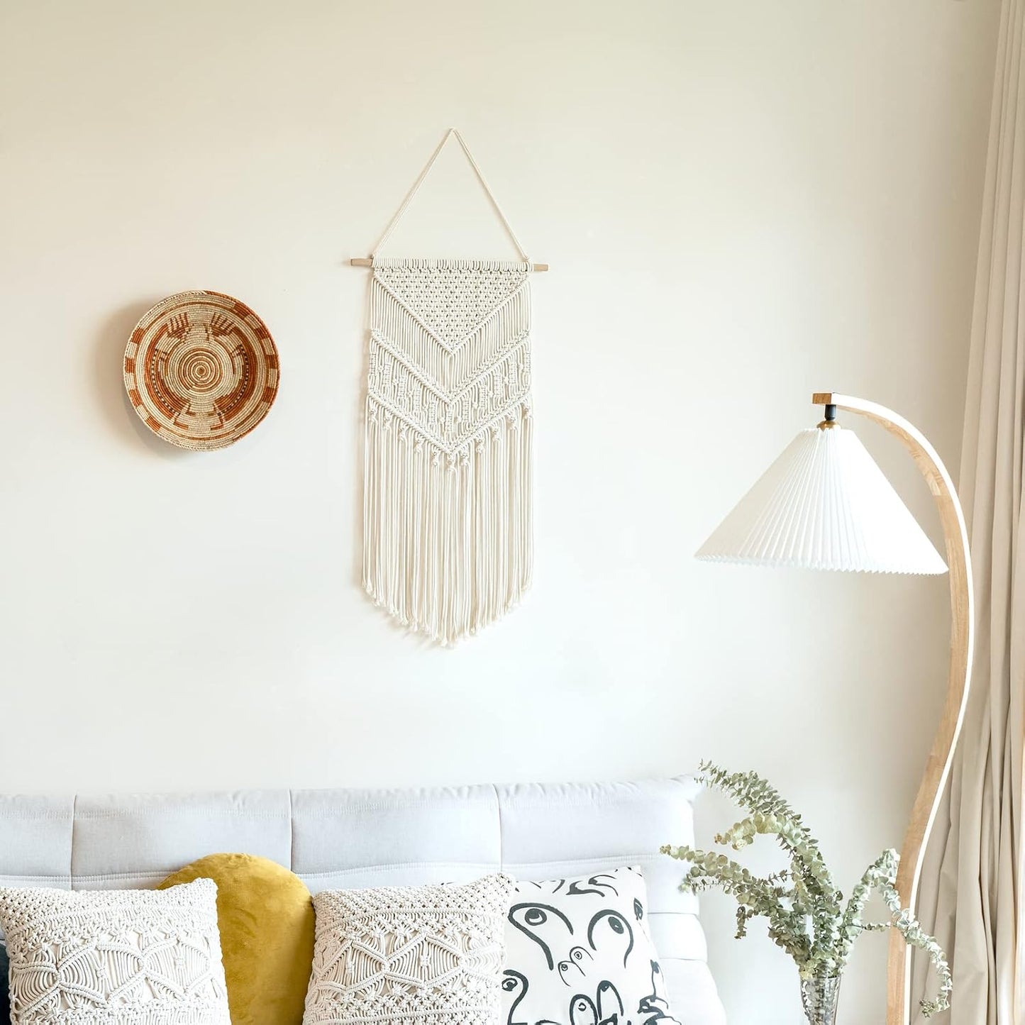 Macrame Wall Hanging Art Woven Boho Home Décor / Ivory
