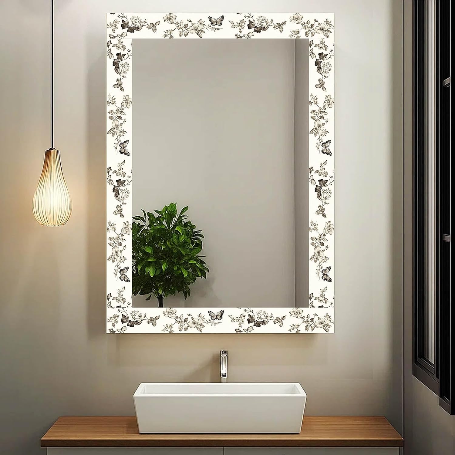 Wallpaper Border Peel and Stick PVC Vintage Butterfly / Vintage Butterfly Flower / 4 x 196