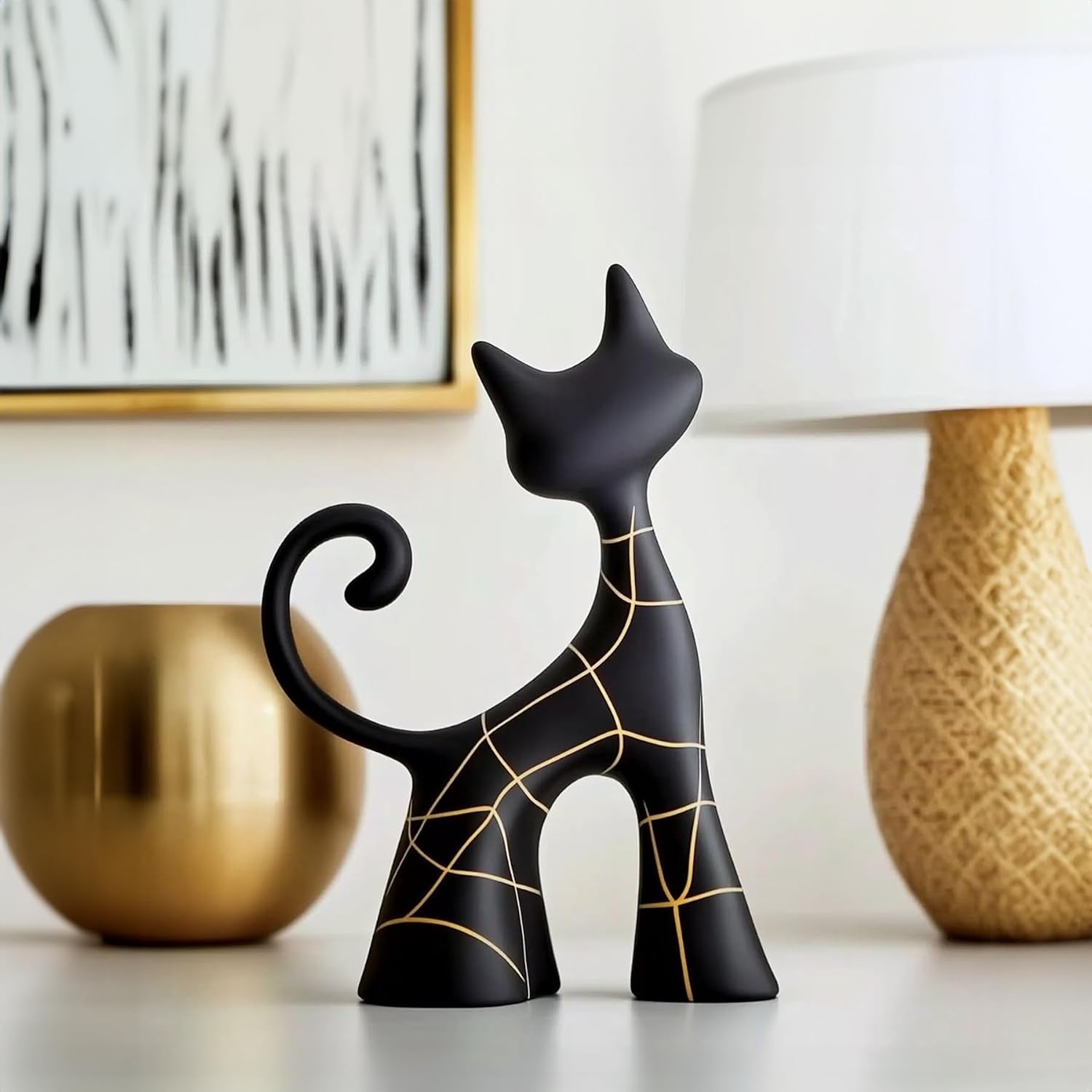 Modern Cat Statue Decor / Matte Black