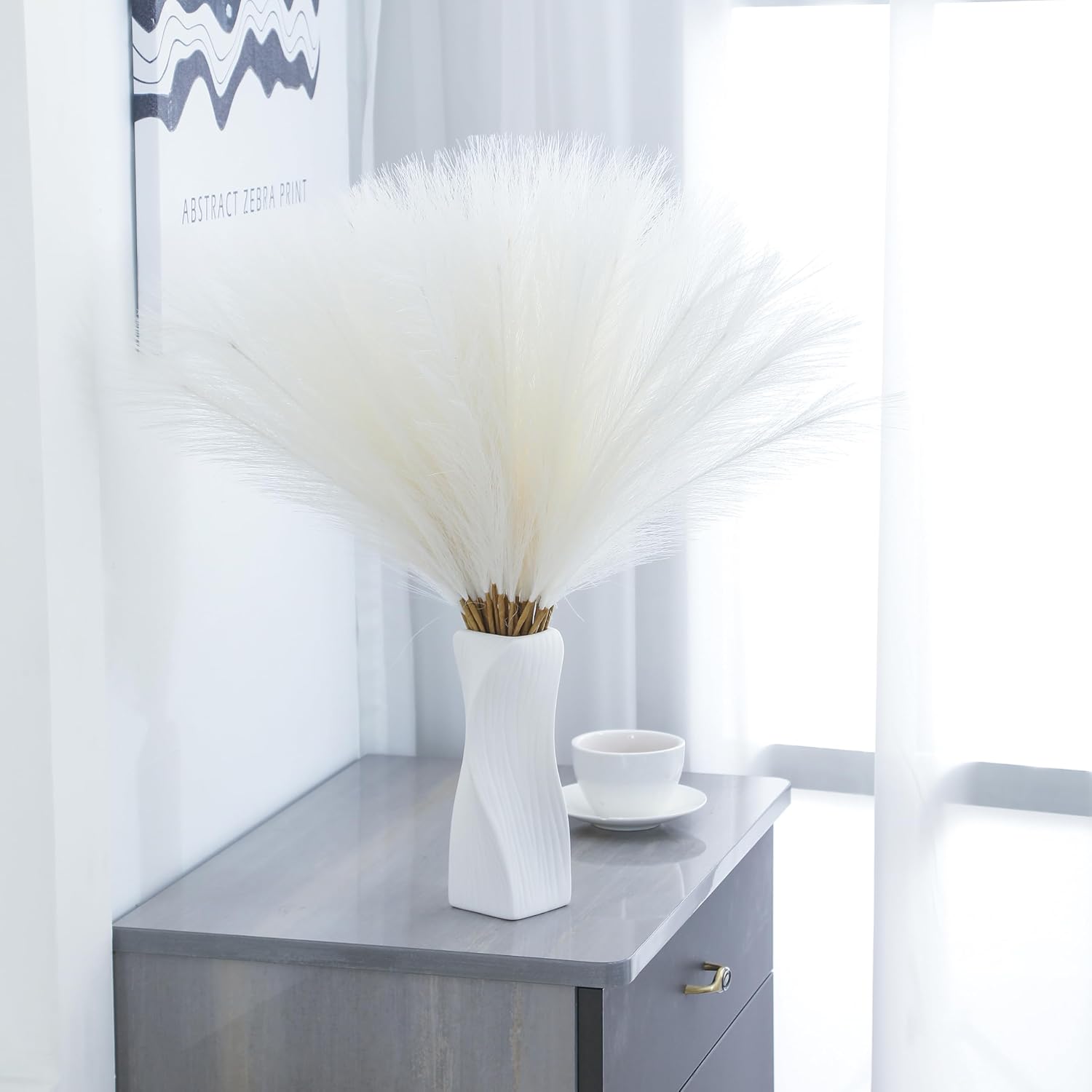 Faux Pampas Grass Decor Short Artificial Pampas Grass for Boho Home / Cream White / Set of 50