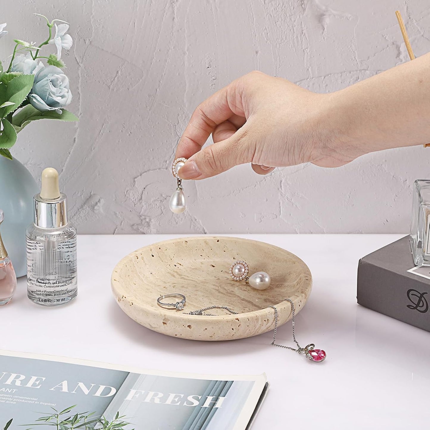 Round Decorative Ring Holder Dish Natural Travertine Stone Trinket Tray / Beige / 5.5