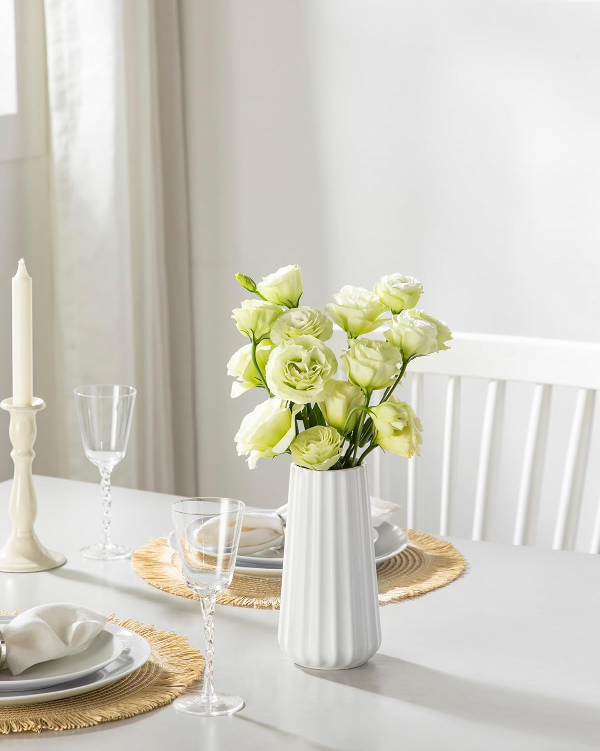 Ceramic Vase / Modern Ribbed Glossy Decorative Vase / White / 7.8 Inch
