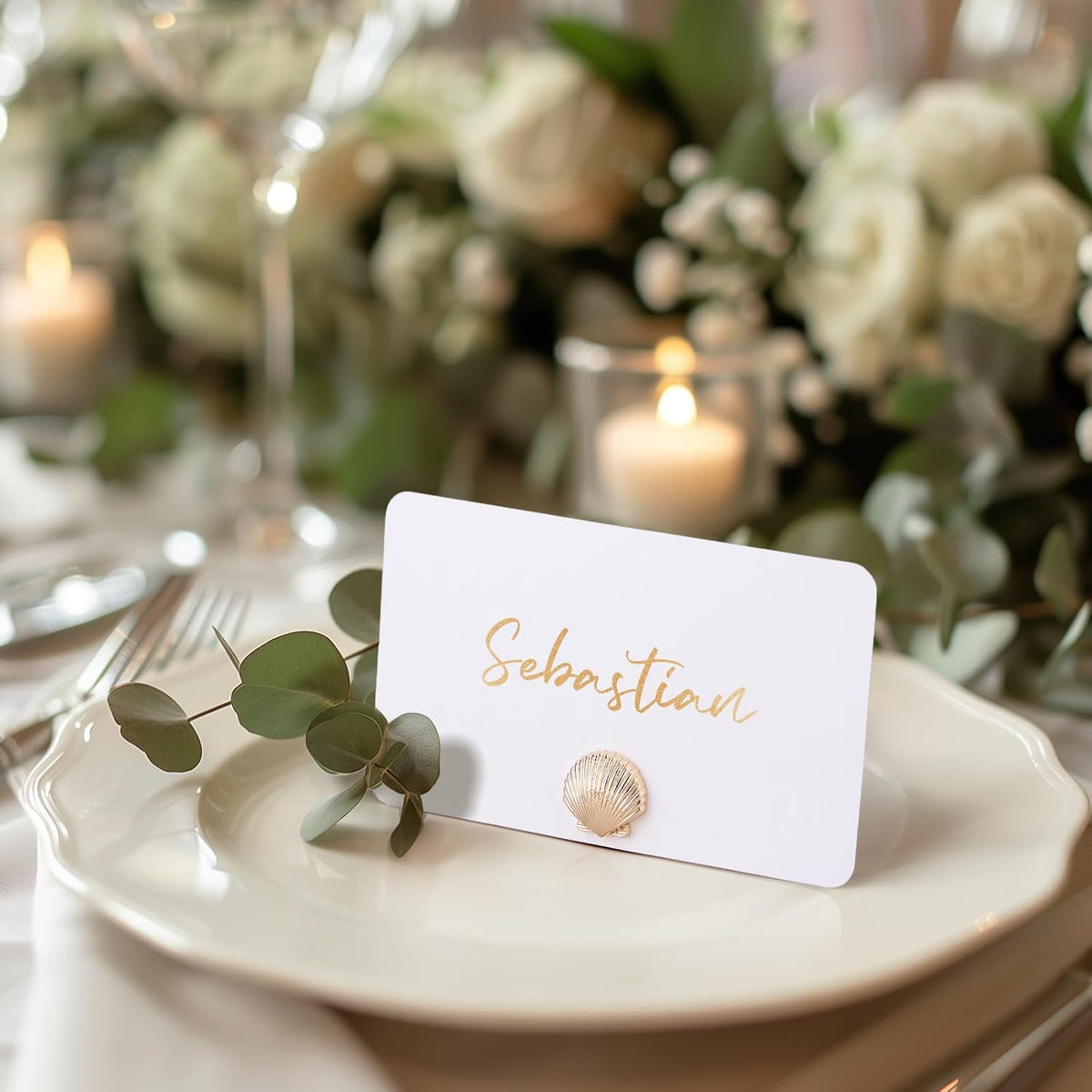 UNIQOOO 24Pcs Decorative Gold Shell Place Card Holders Bulk, Scallop Name Card Stands Set, for Beach Wedding Decor