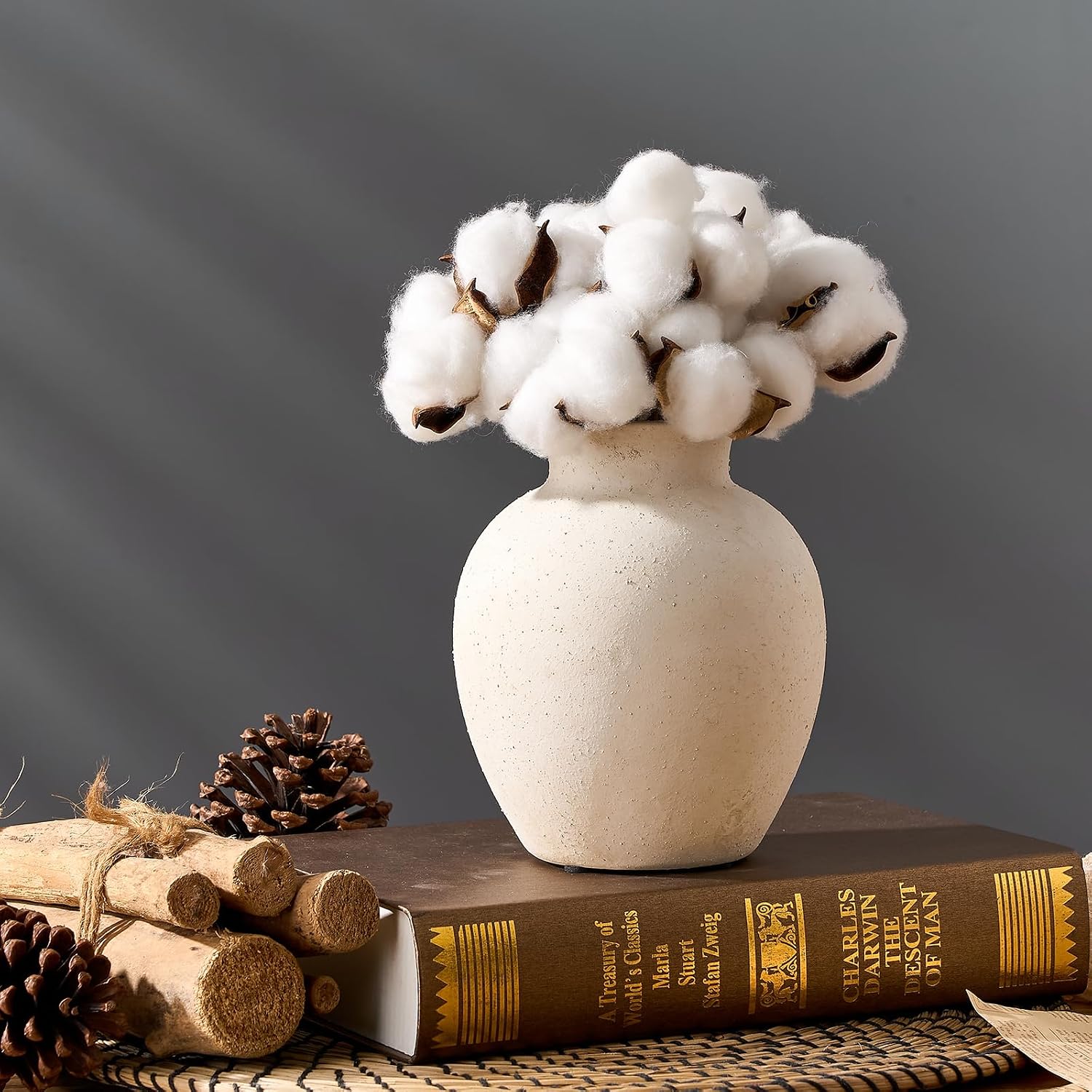Ceramic Decorative Flower Vase / White / 6 Inch