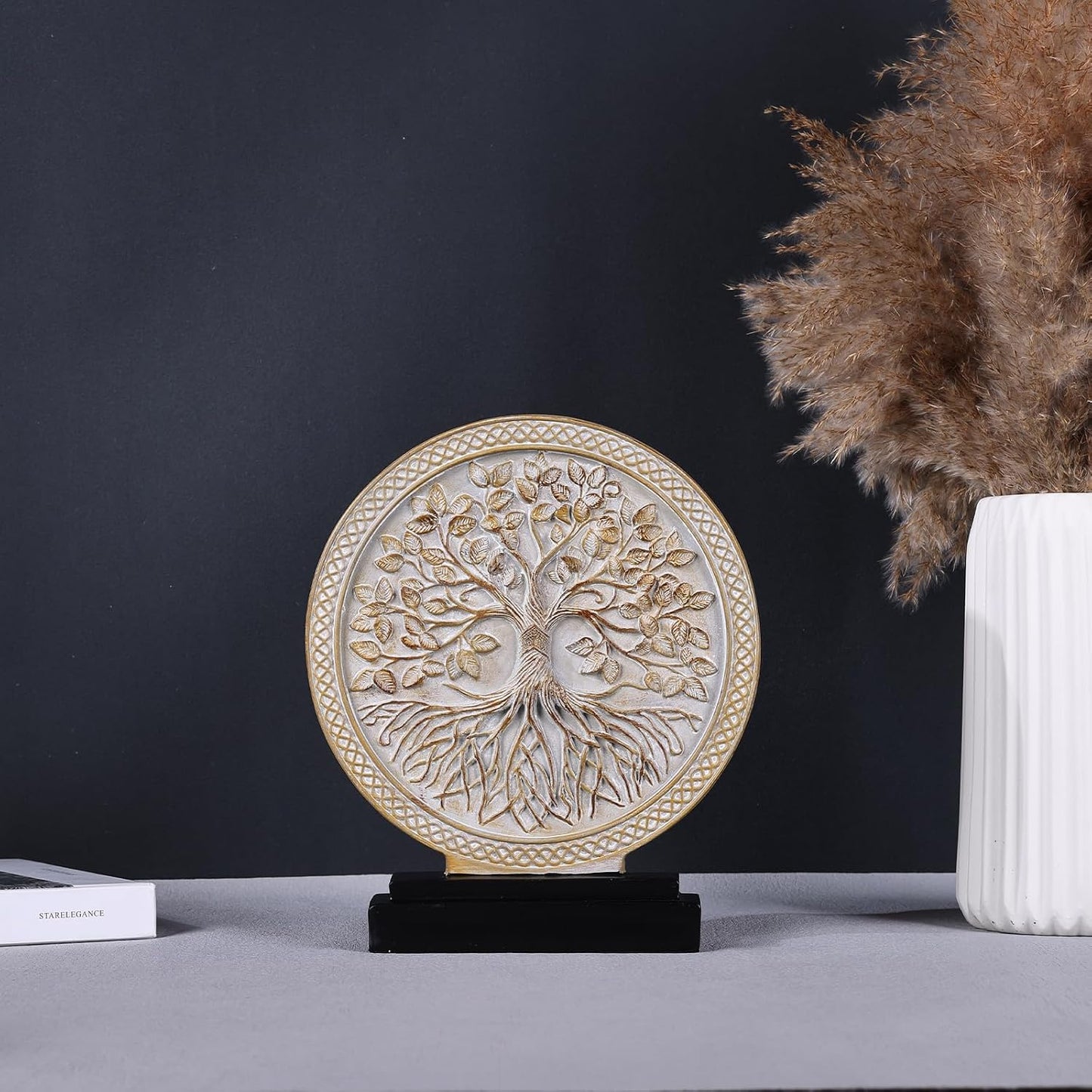 Wood-Effect Home Decor Statue / Original
