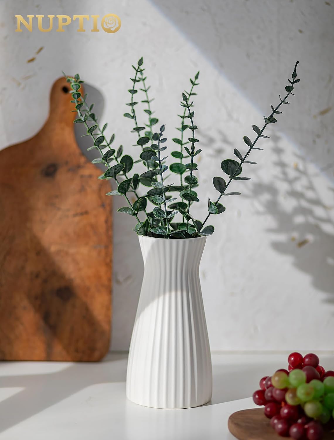 Ceramic Flower Vase / Ribbed / White