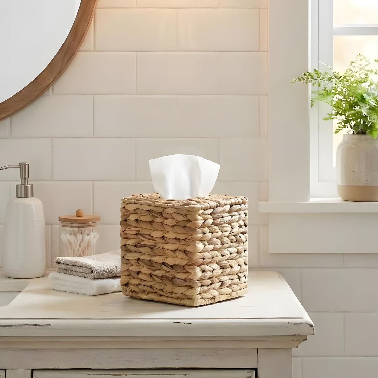 Hand Woven Napkin Box Tissue Holder / Natural Wicker / Square
