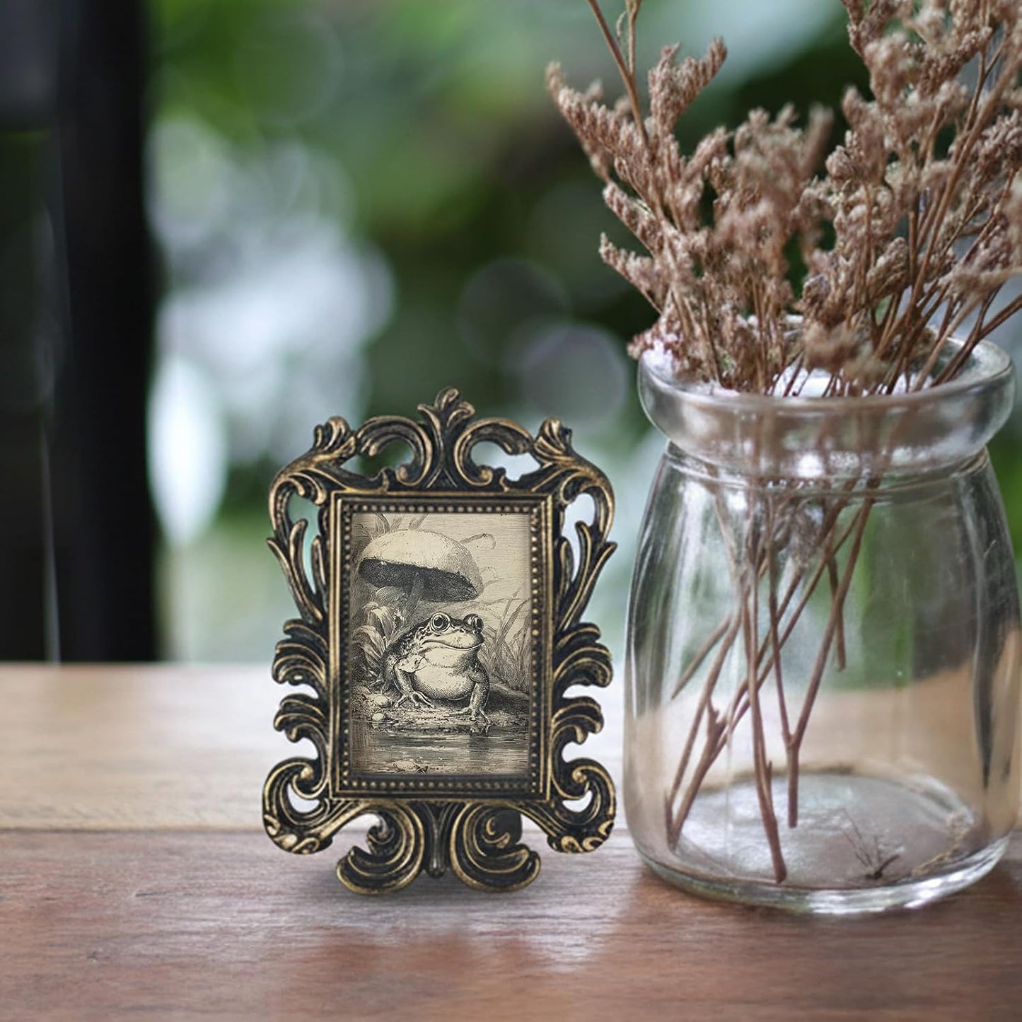 Vintage Small Picture Frame / Frog