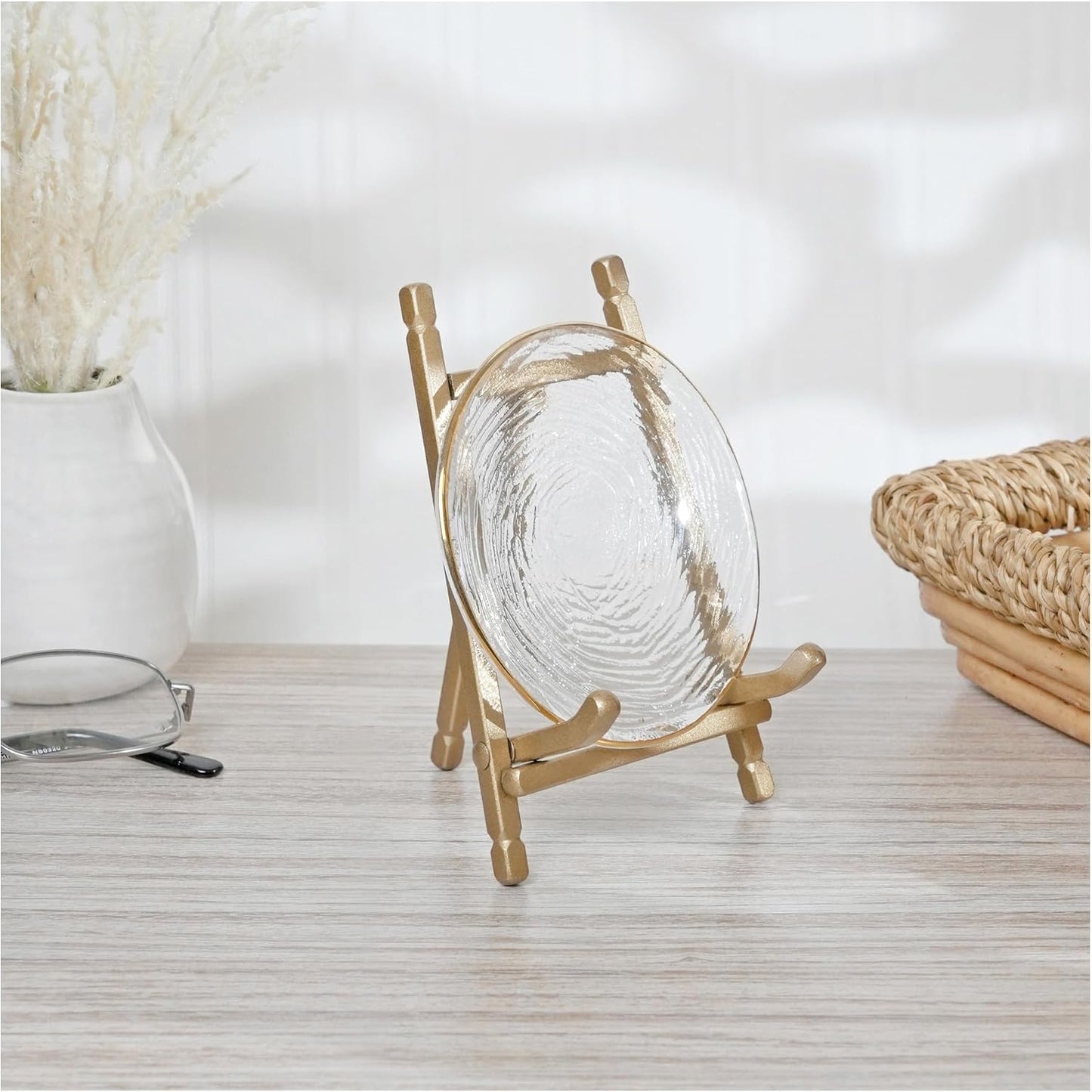 Satin -toned Metal Easel / Gold