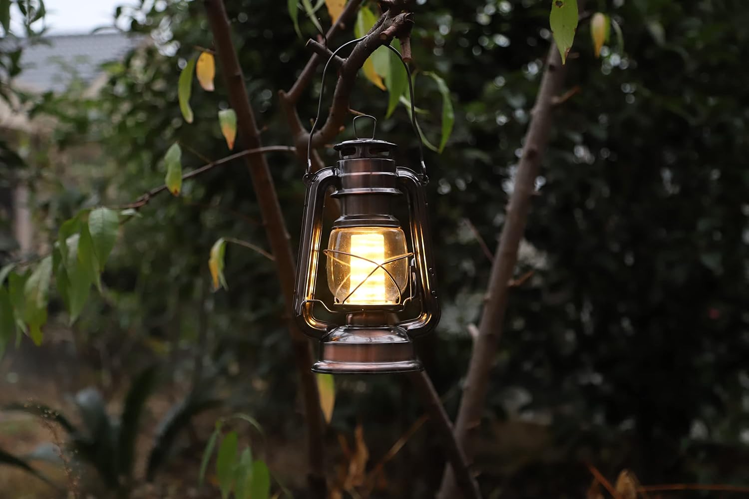 YAKii LED Vintage Lantern Metal Hanging Hurricane 12 LED Dimmer Switch Warm White Battery Operated Power Outage Indoor