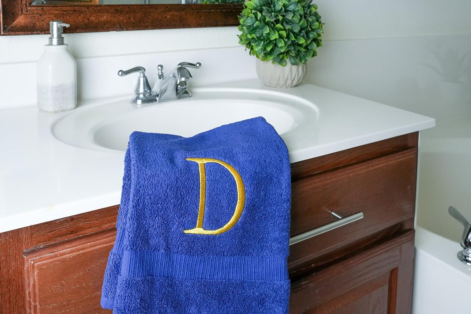 Navy with Gold Monogrammed Hand Towels for Bathroom - Set of 2 Letter D | Luxury Hotel Quality Initial Towels For