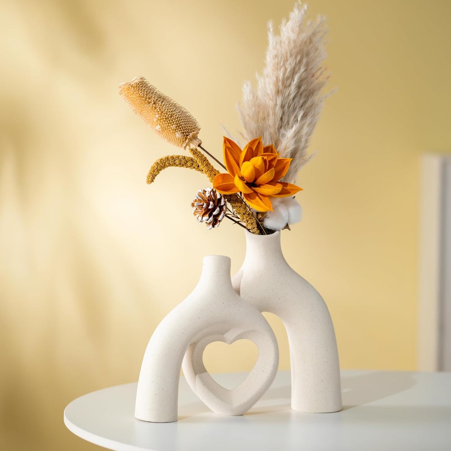Snuggle Hollow Hug Donut Ceramic Vase / Heart - Beige / 8.3 Inch
