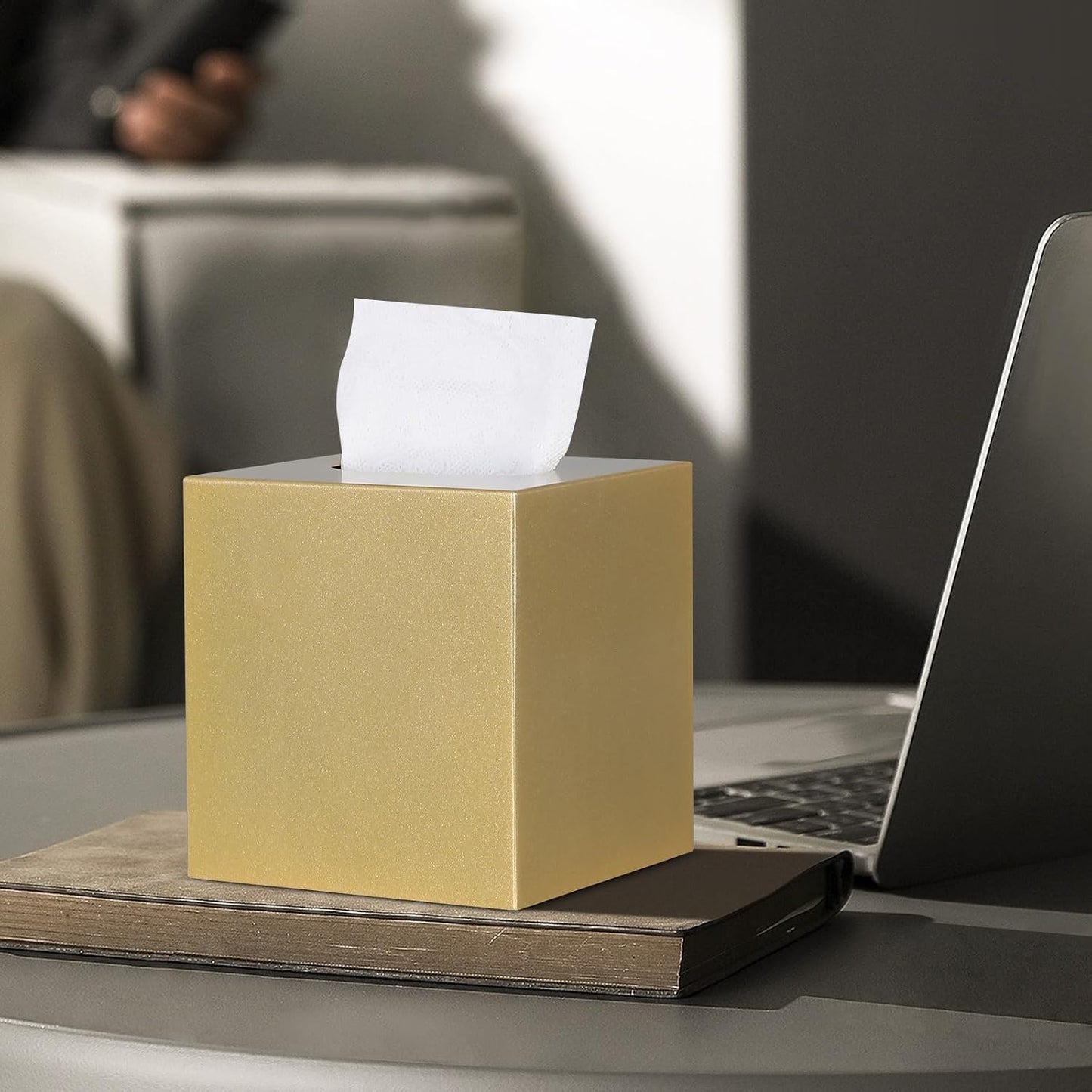 Modern Facial Tissue Holder / Gold
