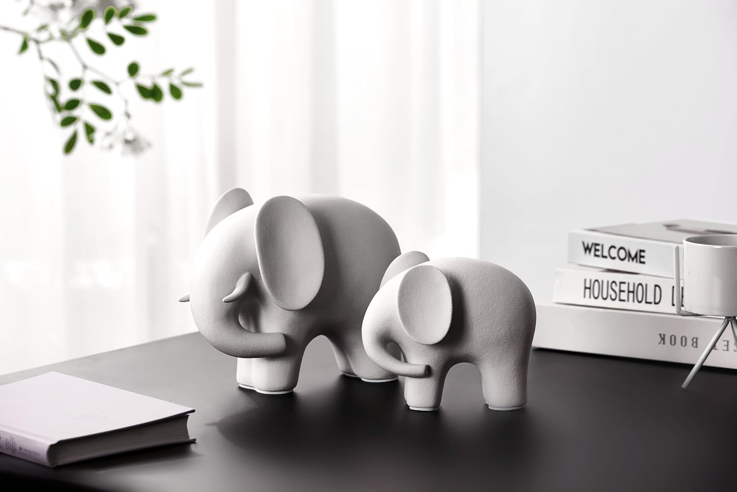 Modern Simple Ceramic White Elephant Living Room Home Office Decoration / Small White Elephant