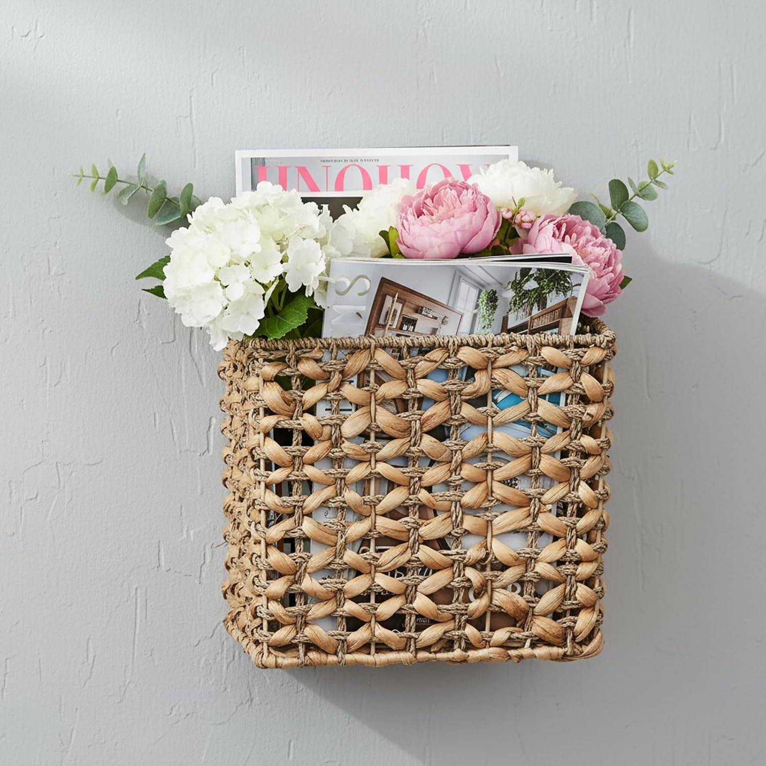 Magazine Holder Metal Frame Woven Wall Basket Hanging Magazine Storage Mail Organizer Rack