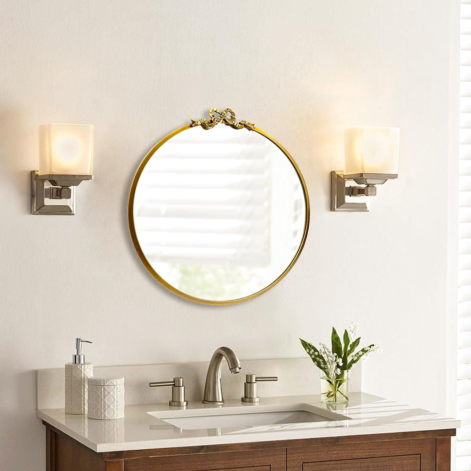 Metal Frame / Vintage Bow Mirror / Round / 21.1"L x 19.7"W / Gold
