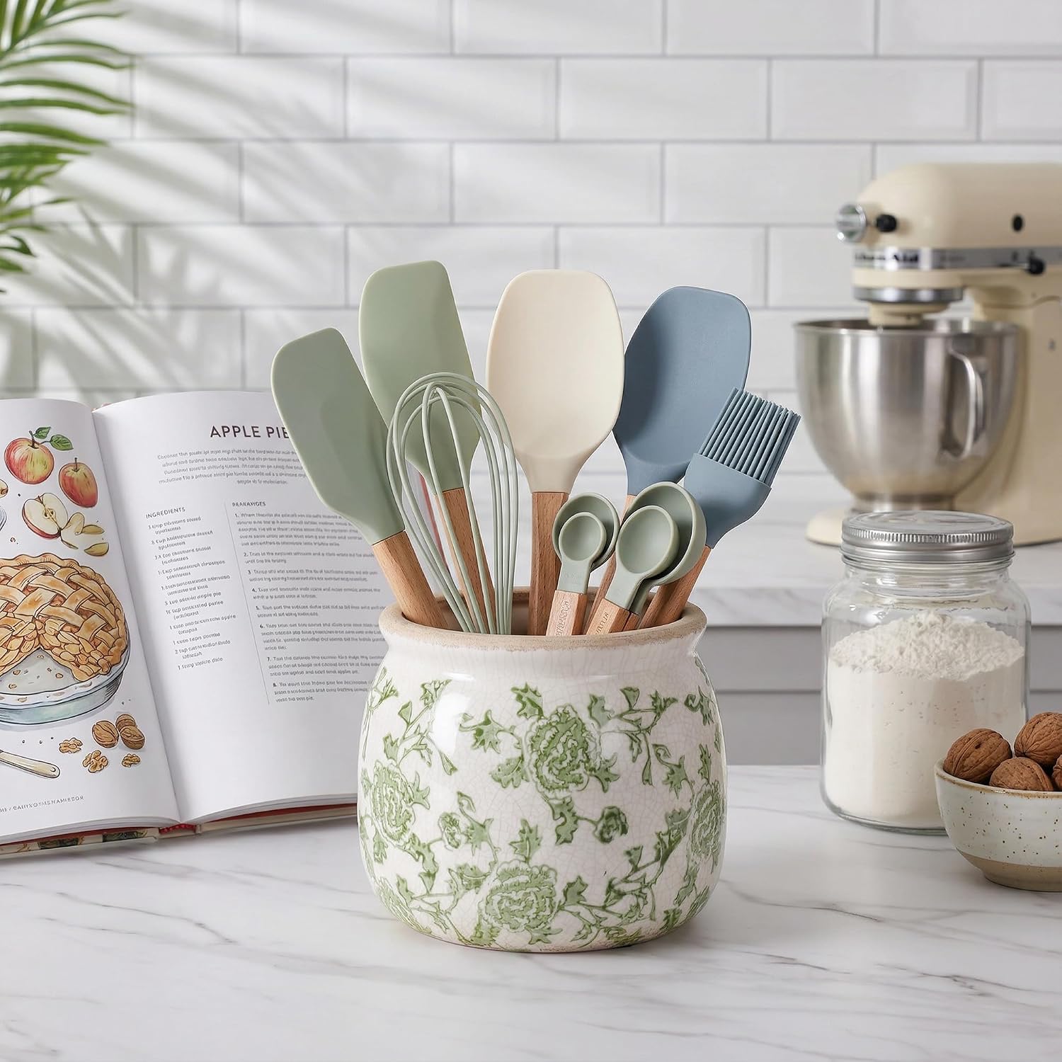 Vintage Ceramic Planter / Green-round