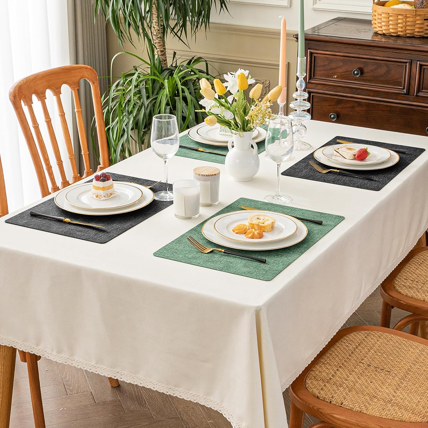 Romanstile Vinyl Placemats Set of 8, Reversible Faux Leather Heat Resistant Wipeable Table Mats, Waterproof Washable