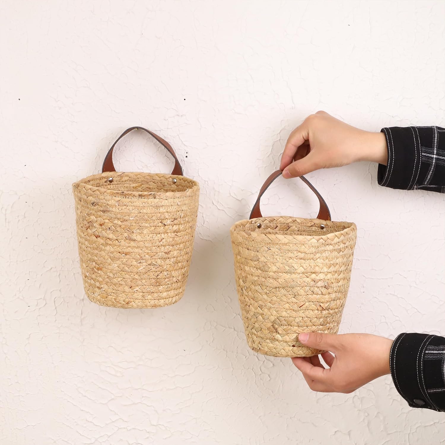 YRMT Water Hyacinth Hanging Storage Baskets Woven Wall Hanging Baskets for Organizing / Set of 2