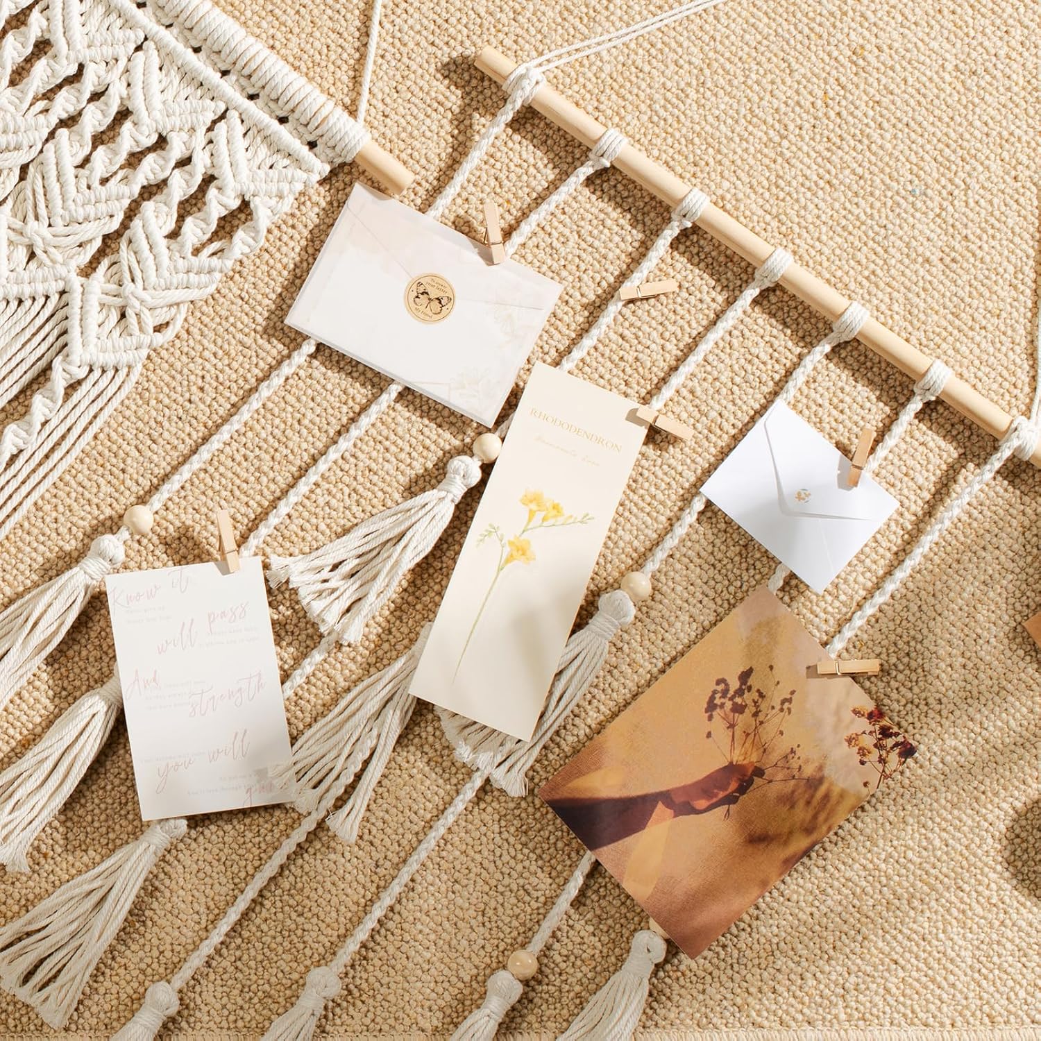 Light / Pictures Cards Frame Holder / Ivory
