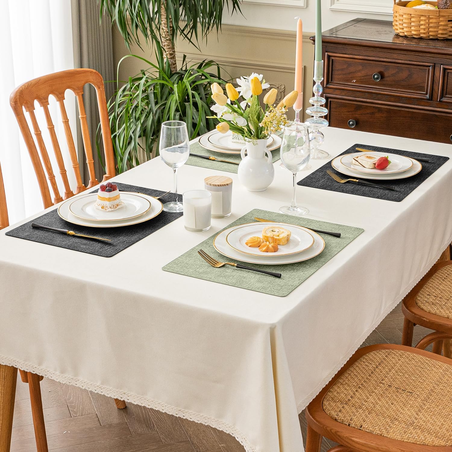 Romanstile Reversible Vinyl Placemats Set of 8, Faux Leather 100% Waterproof Oil-Proof Wipeable Place Mats, Heat