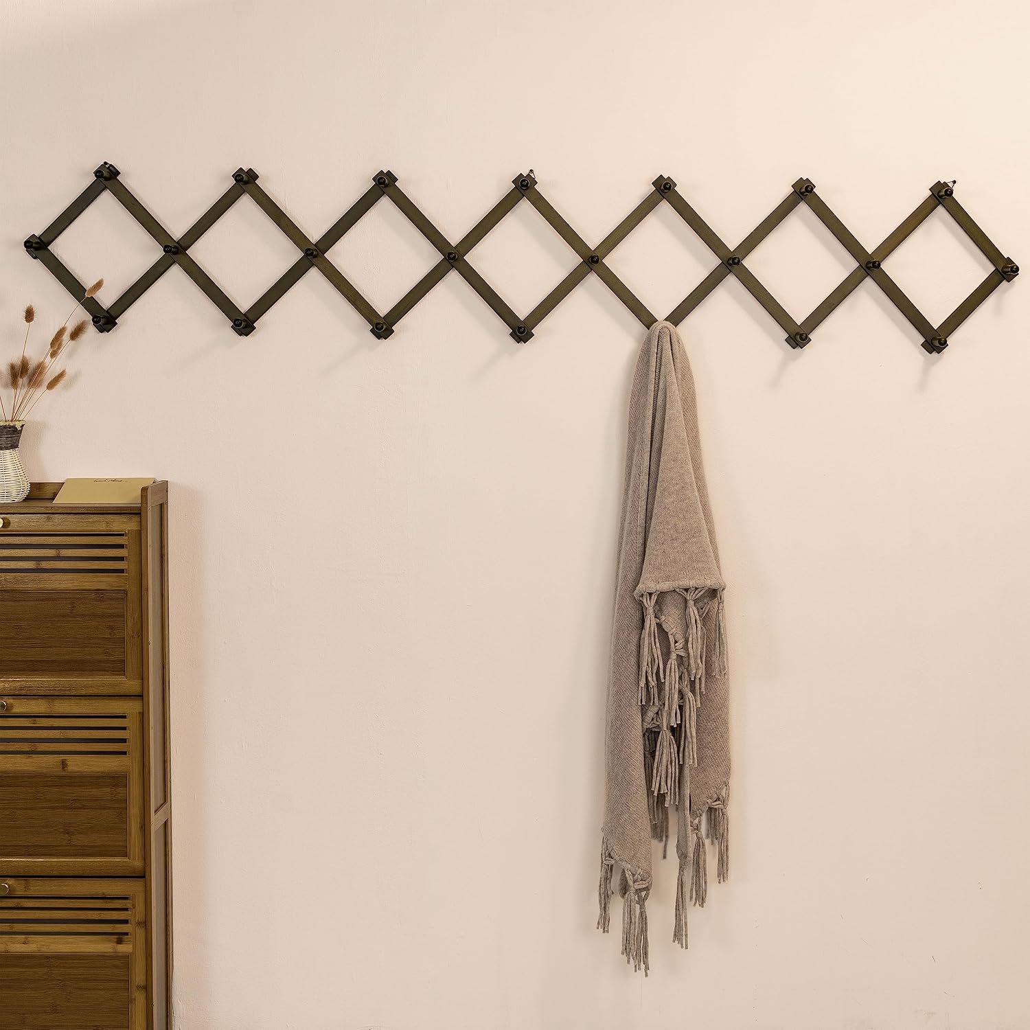 SKOLOO Accordion Wall Hanger with 22 Hooks, Modern Expandable Coat Rack Hat Rack for Wall, Solid Wooden, Dark Walnut