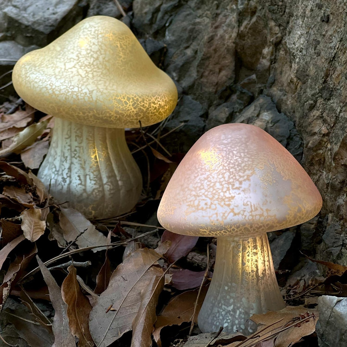 Glass Small Mushroom Table Lamp / Yellow