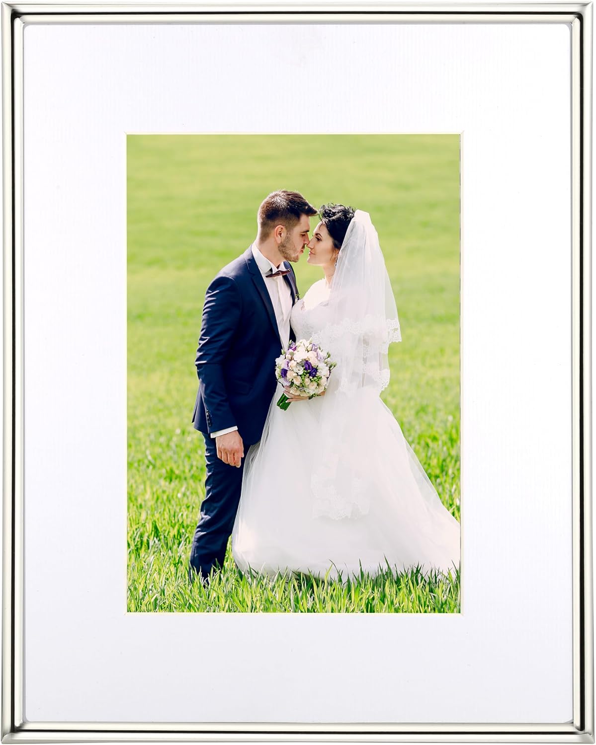 YiPinYin Silver 8x10'' Simply Metal Picture Frame With Acid Free Mat for 5x7'',Luxury Silver-Plated Metal Photo Frame