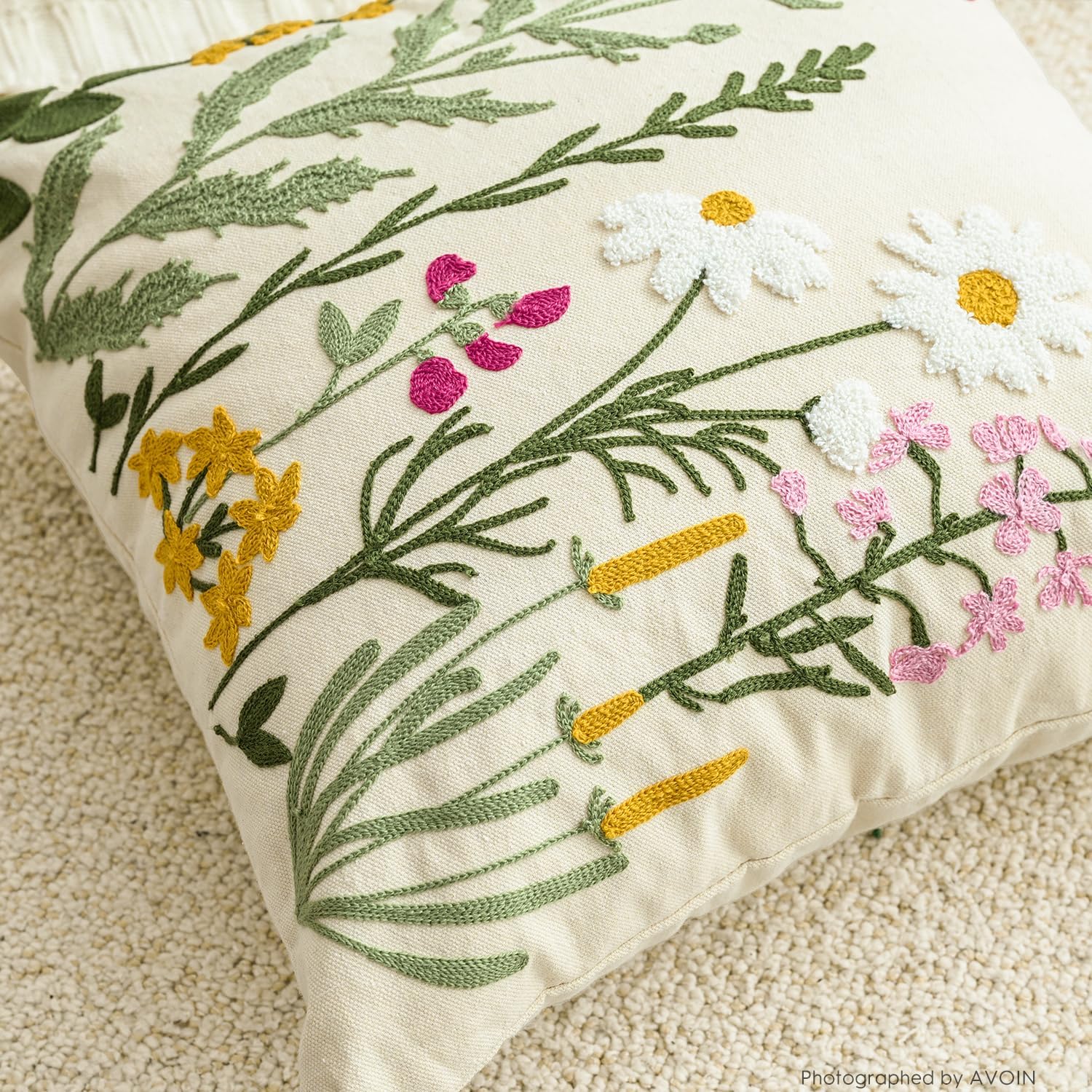 Colorful Flowers / Beige / 18 x 18 / Set of 2