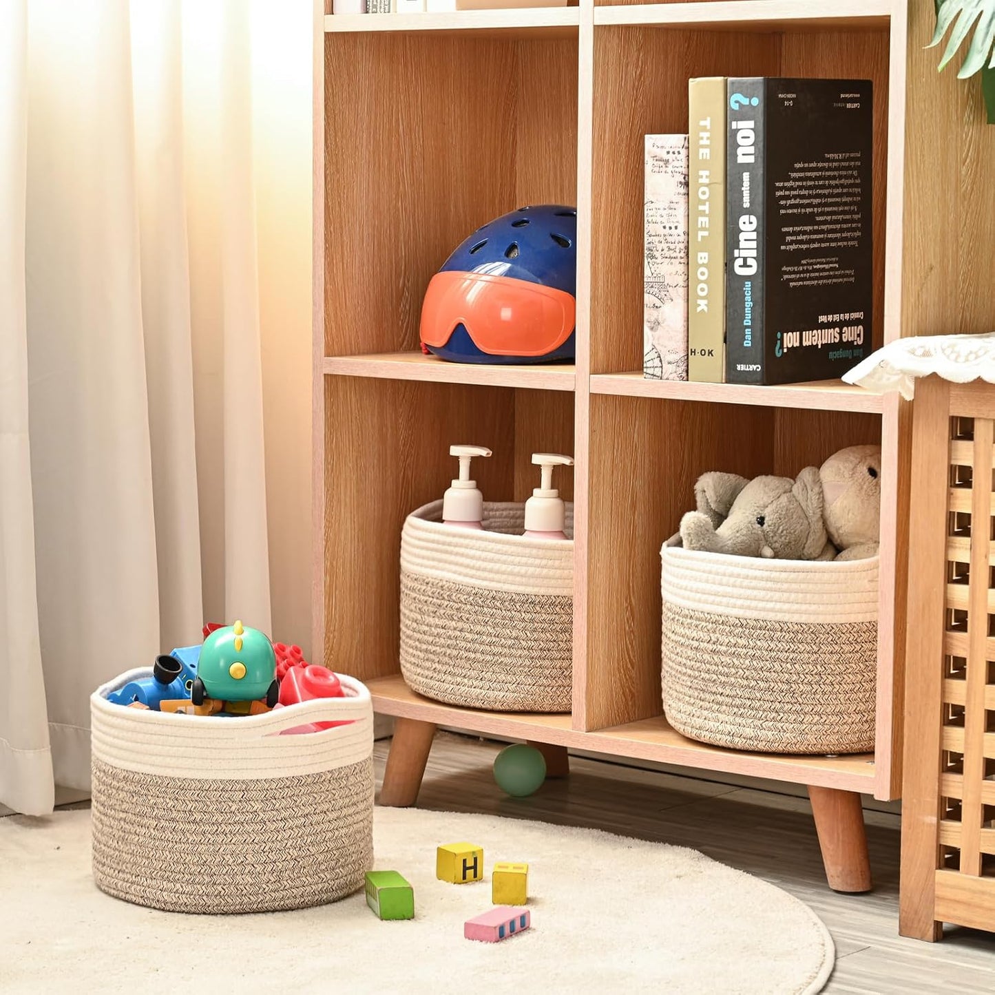 Small Woven Basket for Storage / 9.7 x 9.7 x 7 / Off White & Brown