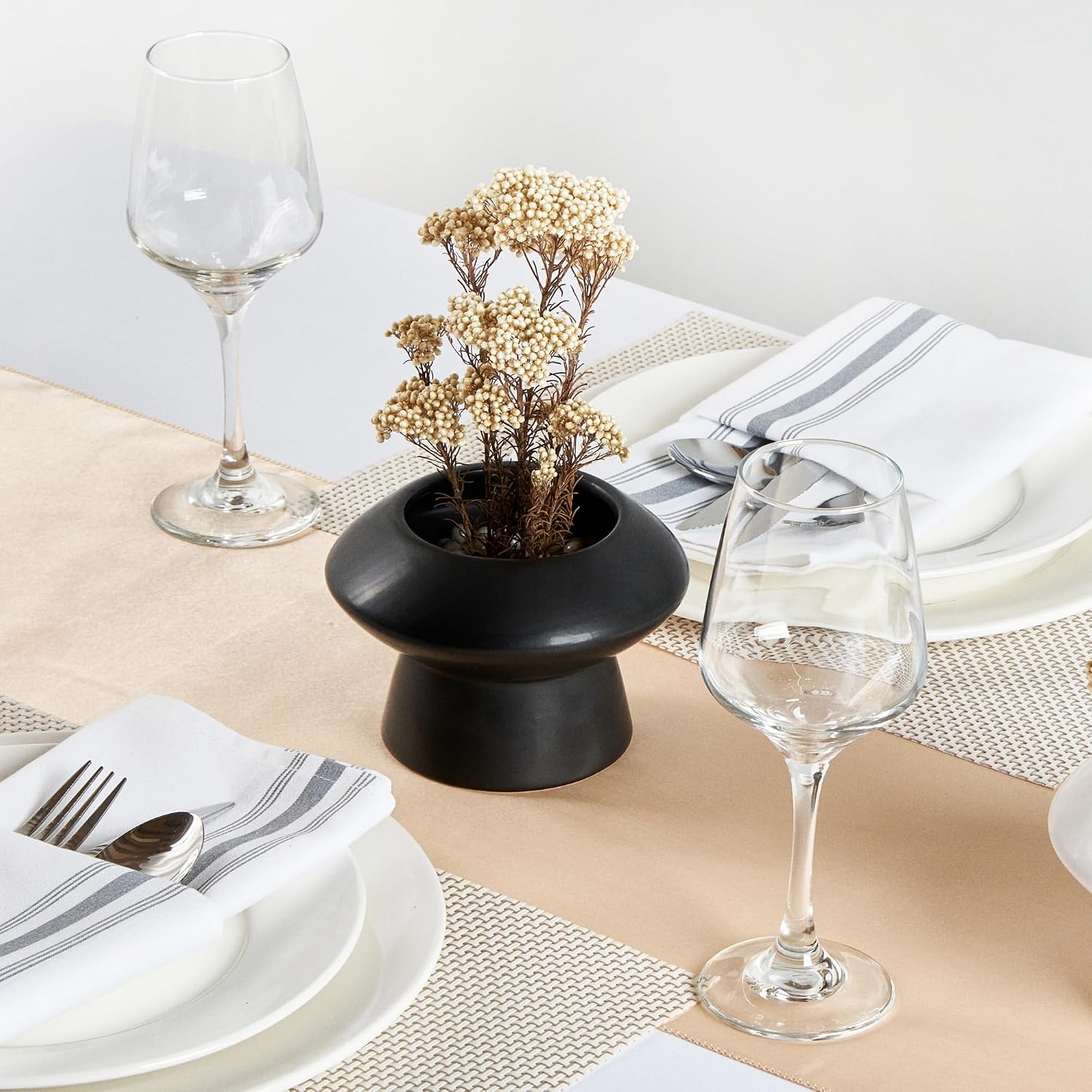 Table Art Flower Vase / Black / Mushroom, 5 3/4