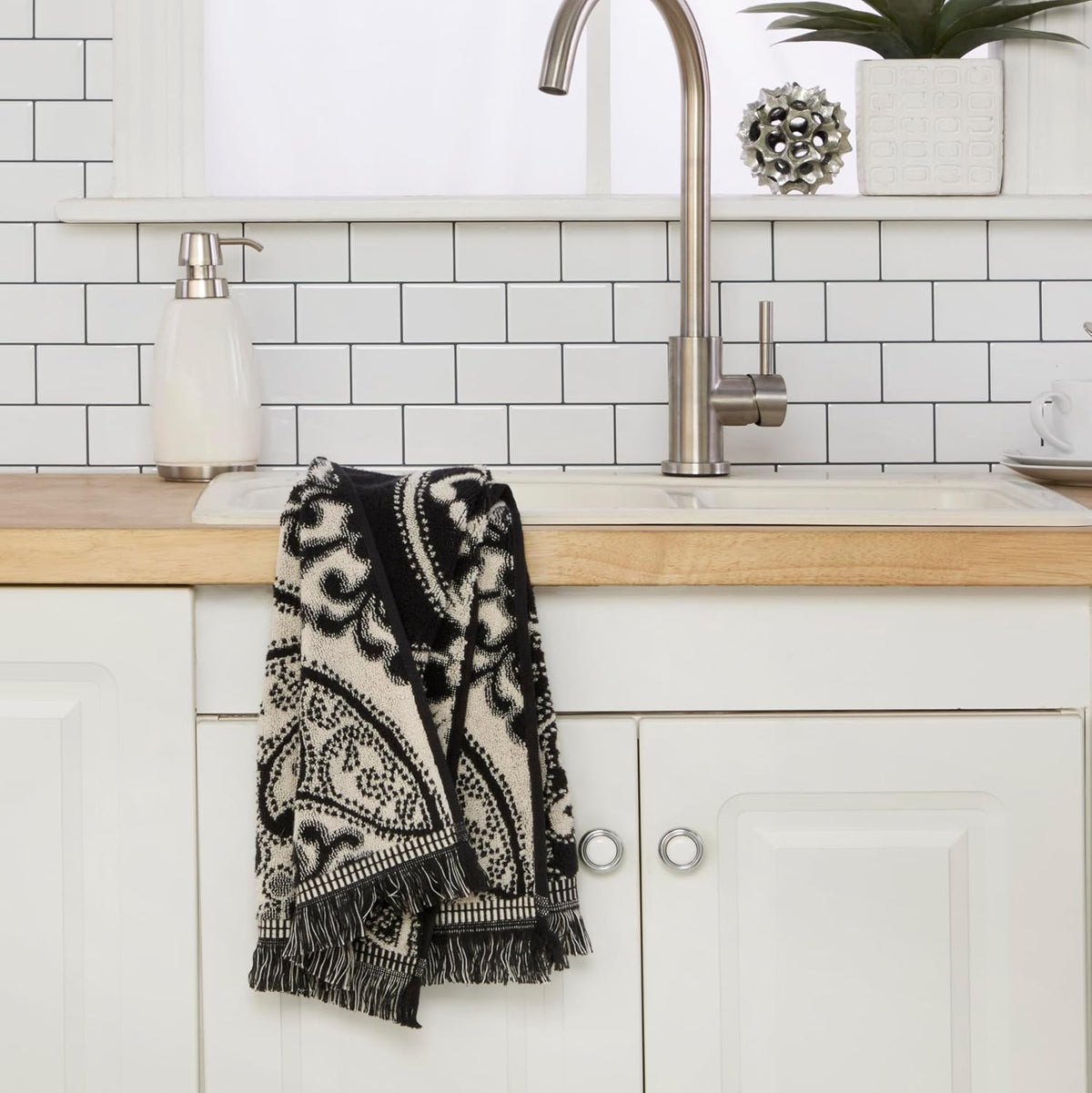 SKL Home Amherst Medallion Hand Towel Set-2pc, Premium 100% Cotton, Black | 600 GSM. Spa-level quality. Soft &