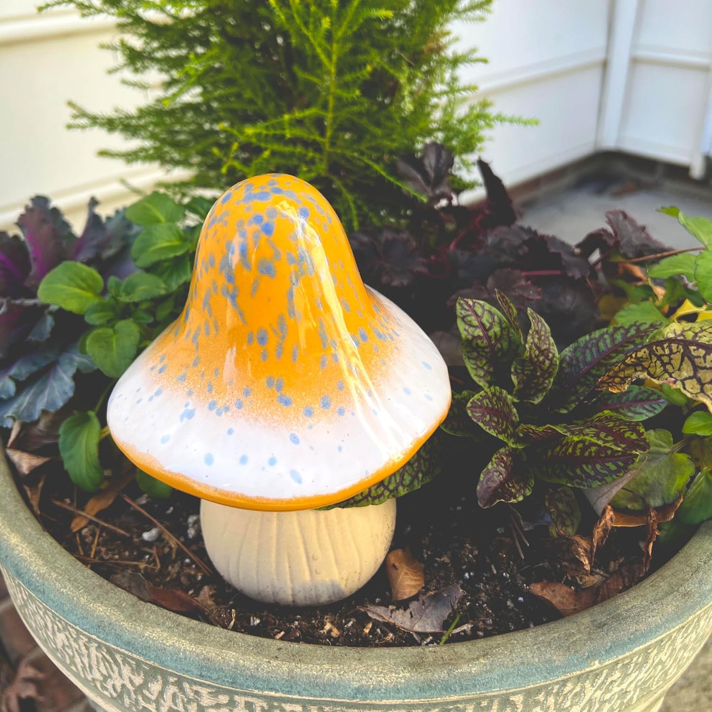 W134 Ceramic Enchanted Mushroom / Yellow