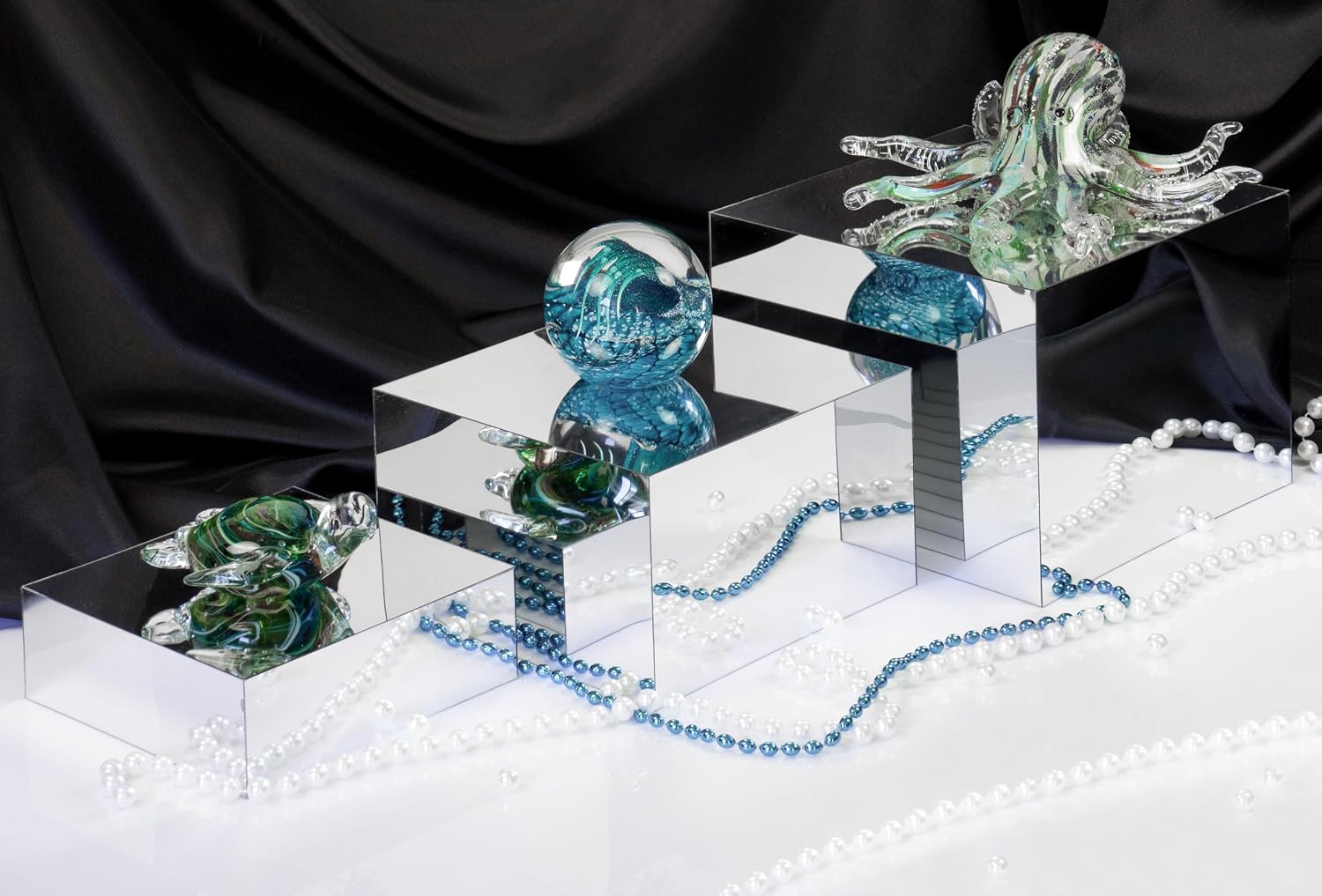 Red Co. Set of 3 Glossy Silver Acrylic Cube Display Nesting Risers with Hollow Bottoms - 2 Pack