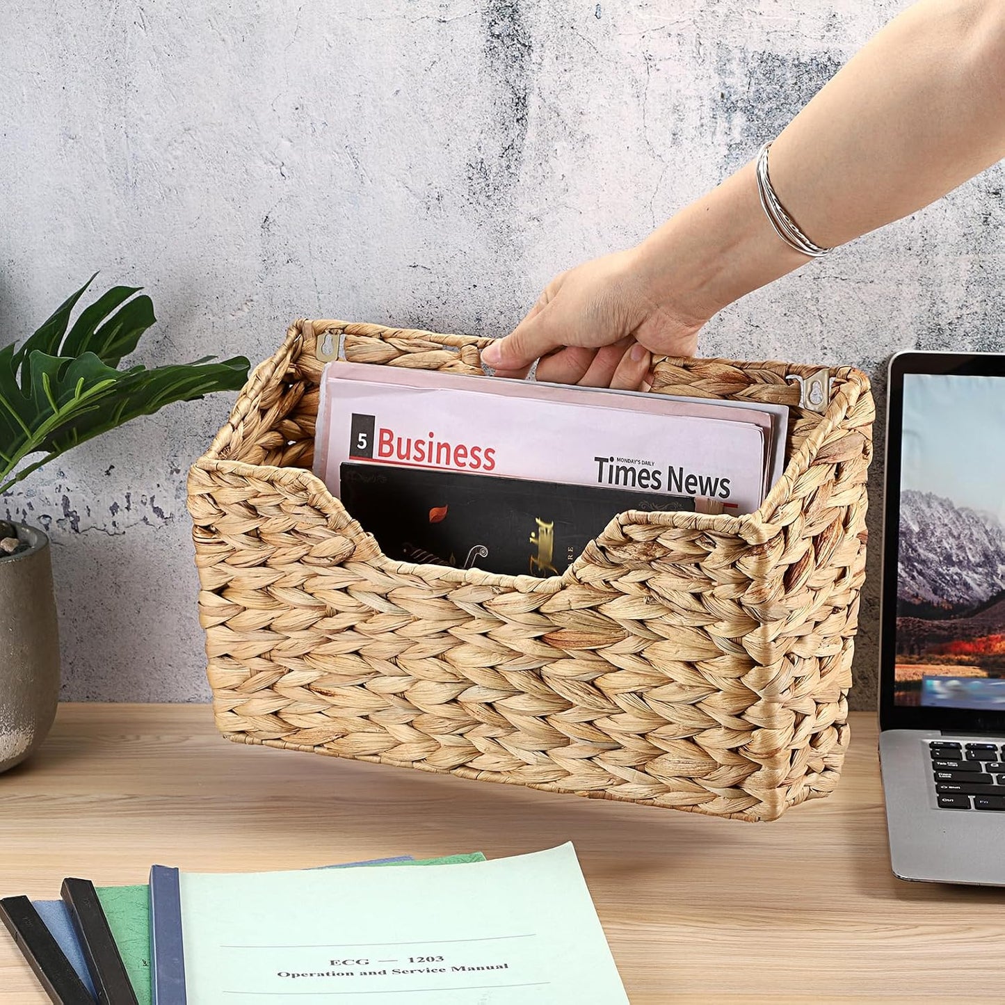 Woven Hanging Magazine Holder