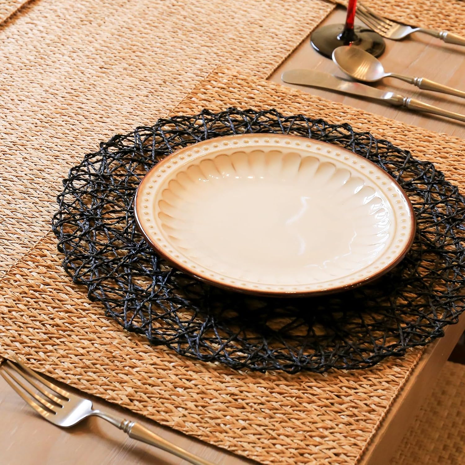 AHHFSMEI Paper Braided Round Placemats Set of 12 Natural Non-Slip Heat Resistant Table Mats for Dining Tables Woven