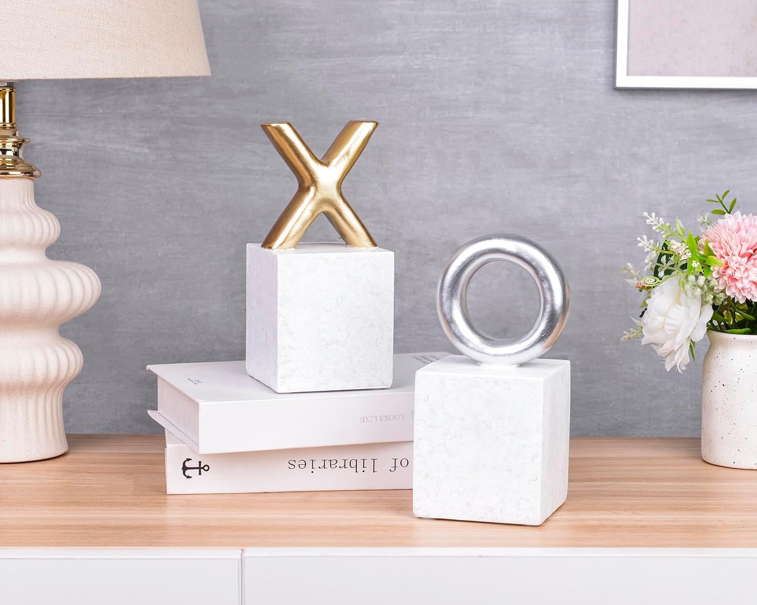 Modern Decorative Bookends / Xo