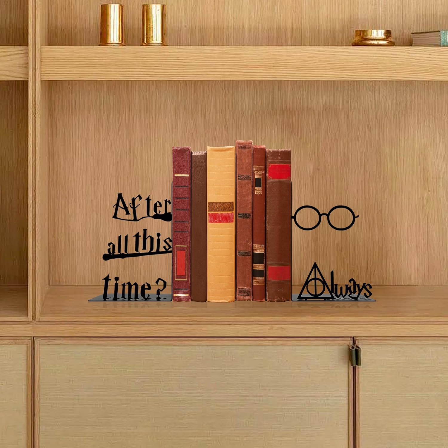 Metal Unique Bookends Magic Book Stopper Decorative Objects Home Office Desk Bookshelf Decor / Black