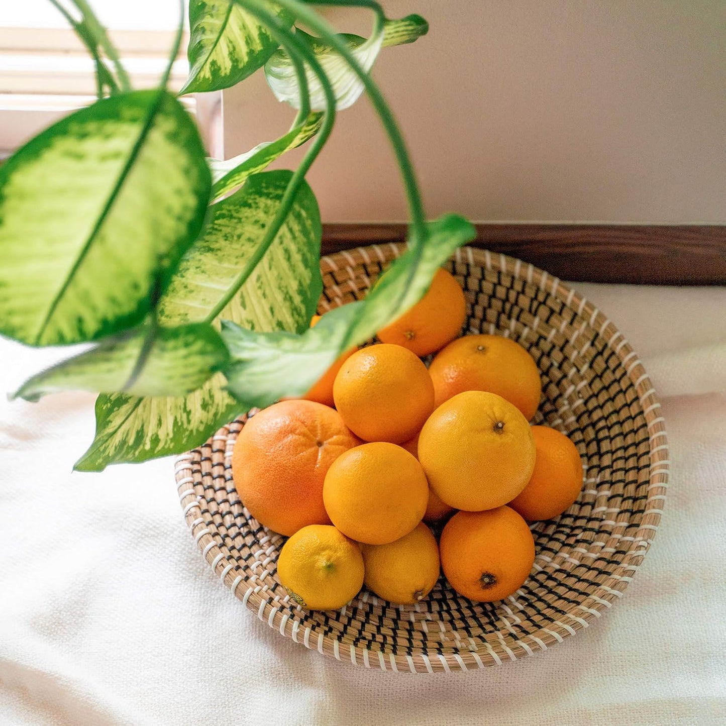 Woven Fruit Basket Bowl / Black