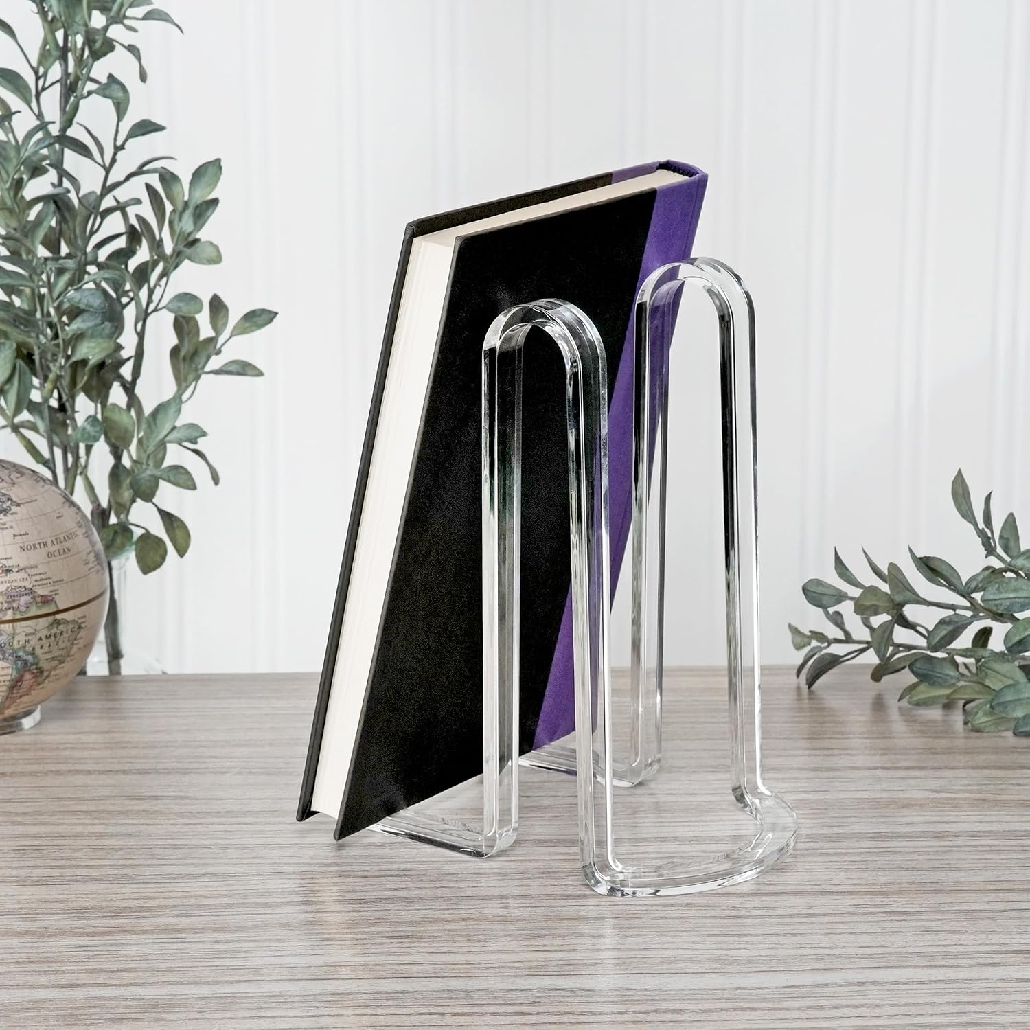 Acrylic Ribbon-Style Display Easel / 7.5 x 4 x 6 / Clear