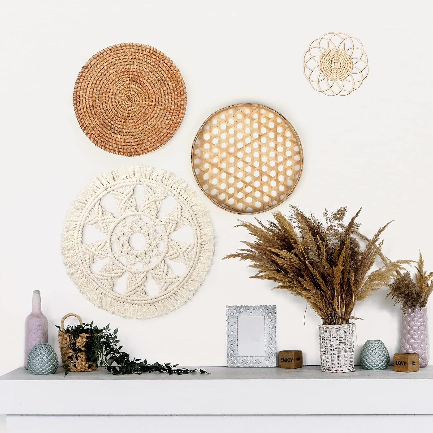 Boho Wall Basket Decor Round Rattan Hollow Bamboo Baskets Flower Shape Flat Woven Wall / Set of 4