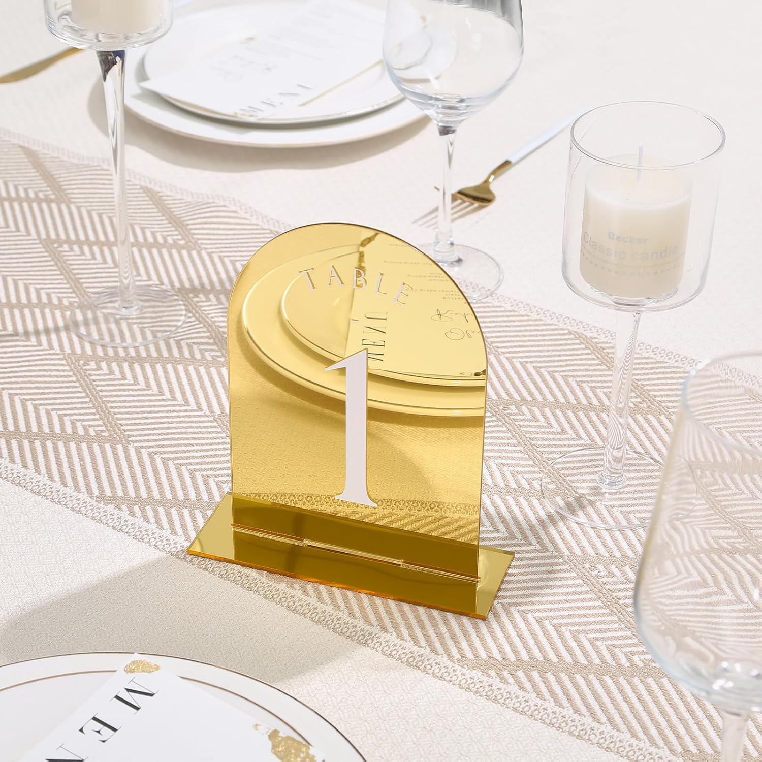 UNIQOOO Gold Mirror Arch Wedding Table Numbers with Stands 1-15, 5x7 Acrylic Display Signs and Holders, Pack of 15