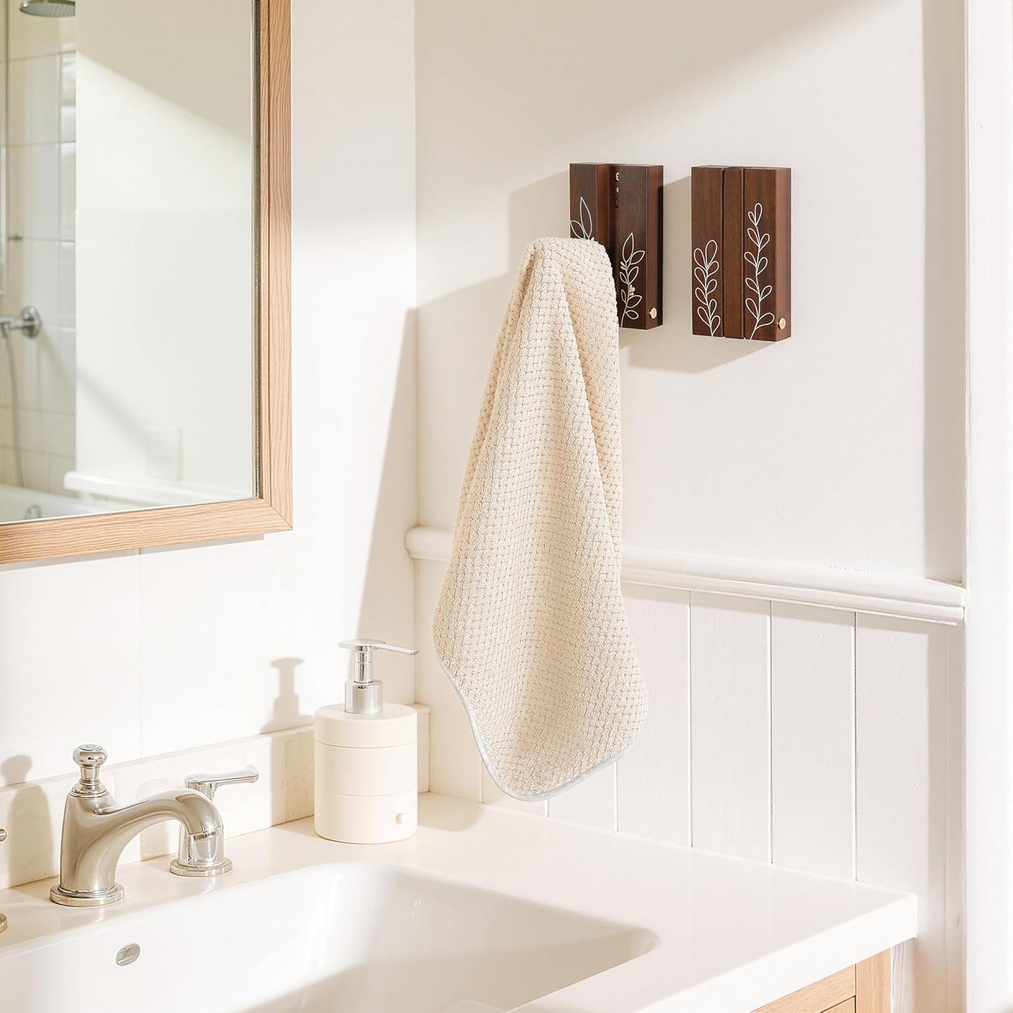 Rustic Folding Wall Hooks / Pattern B / Set of 2