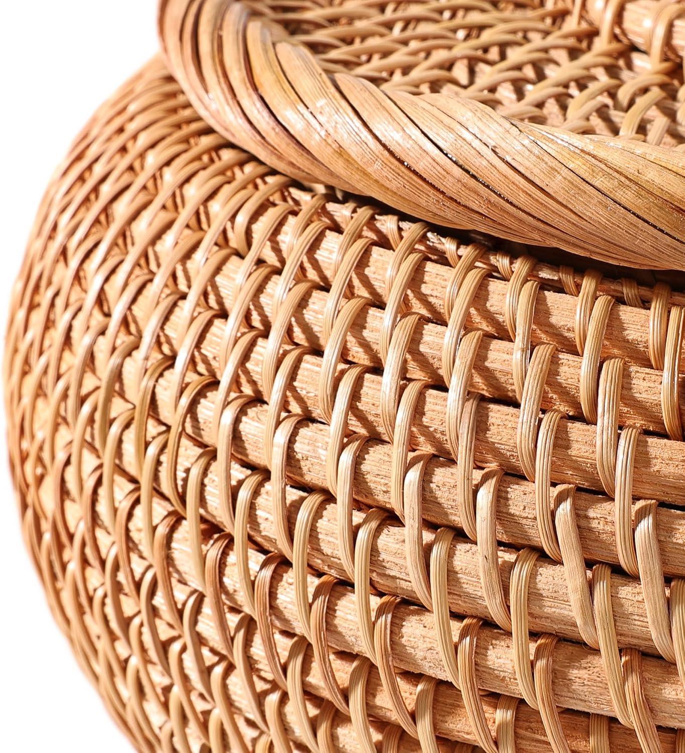 Handwoven Rattan Basket / High:9.06"d*6.30"h / Natural