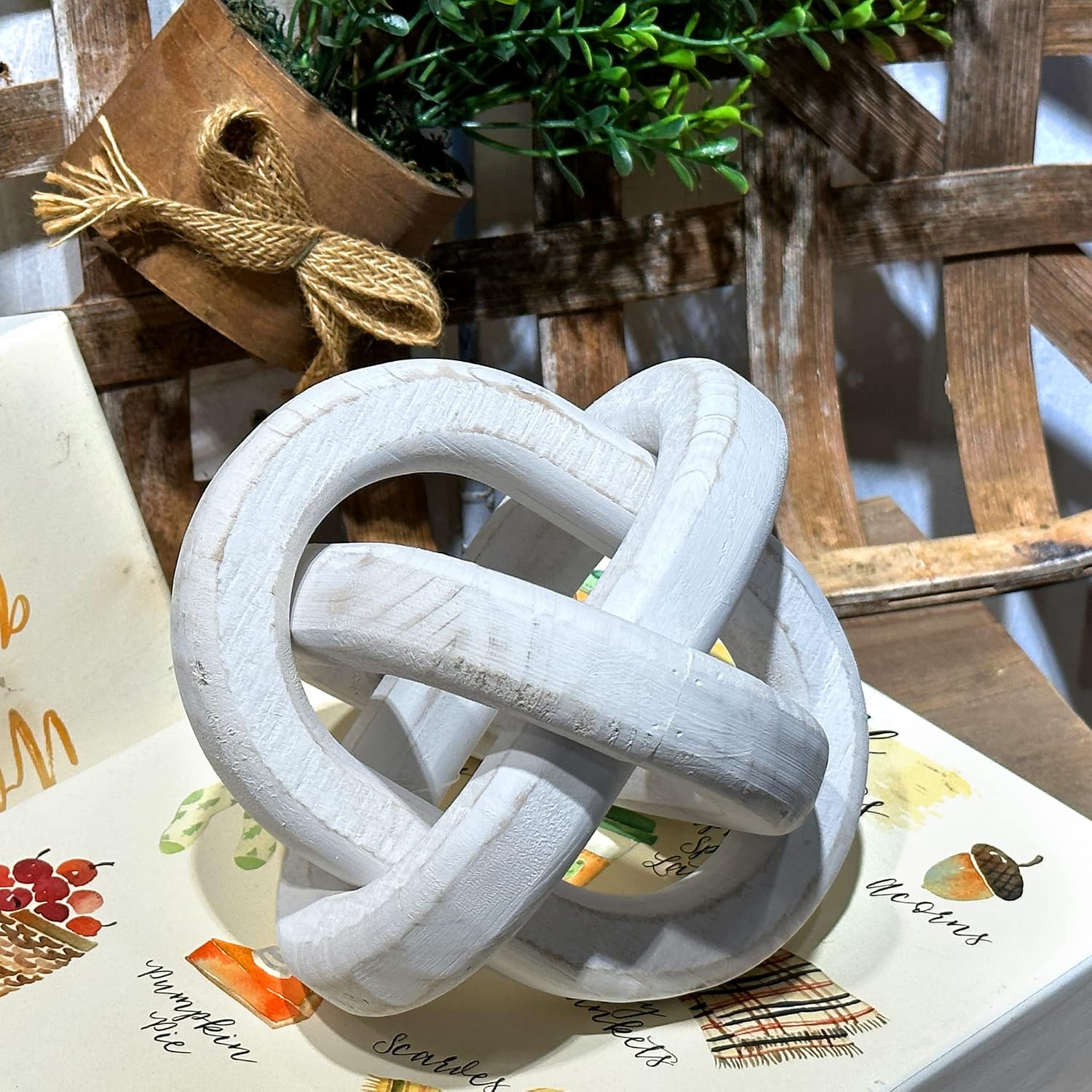 Tray Accent / Hand Carved Wood Chain Decor / White