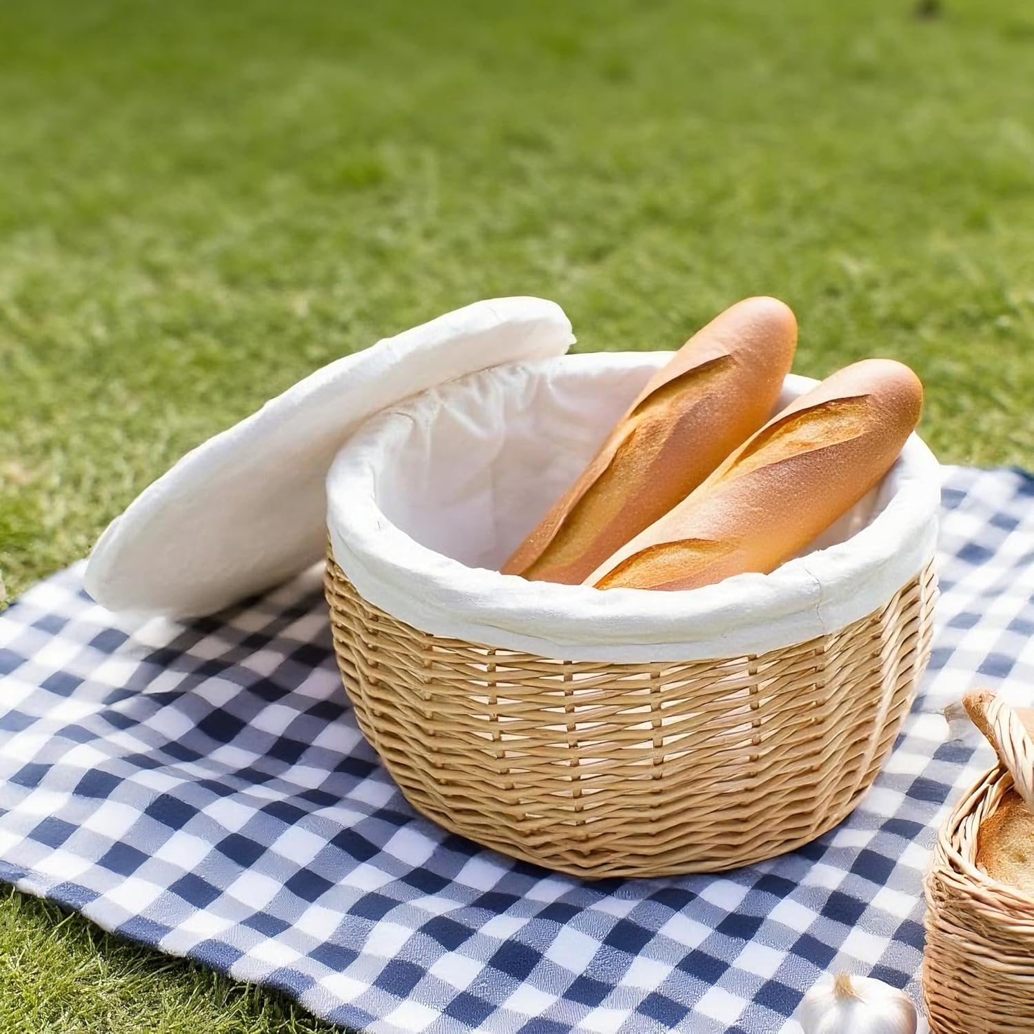 Wicker Bread Basket Serving / Round