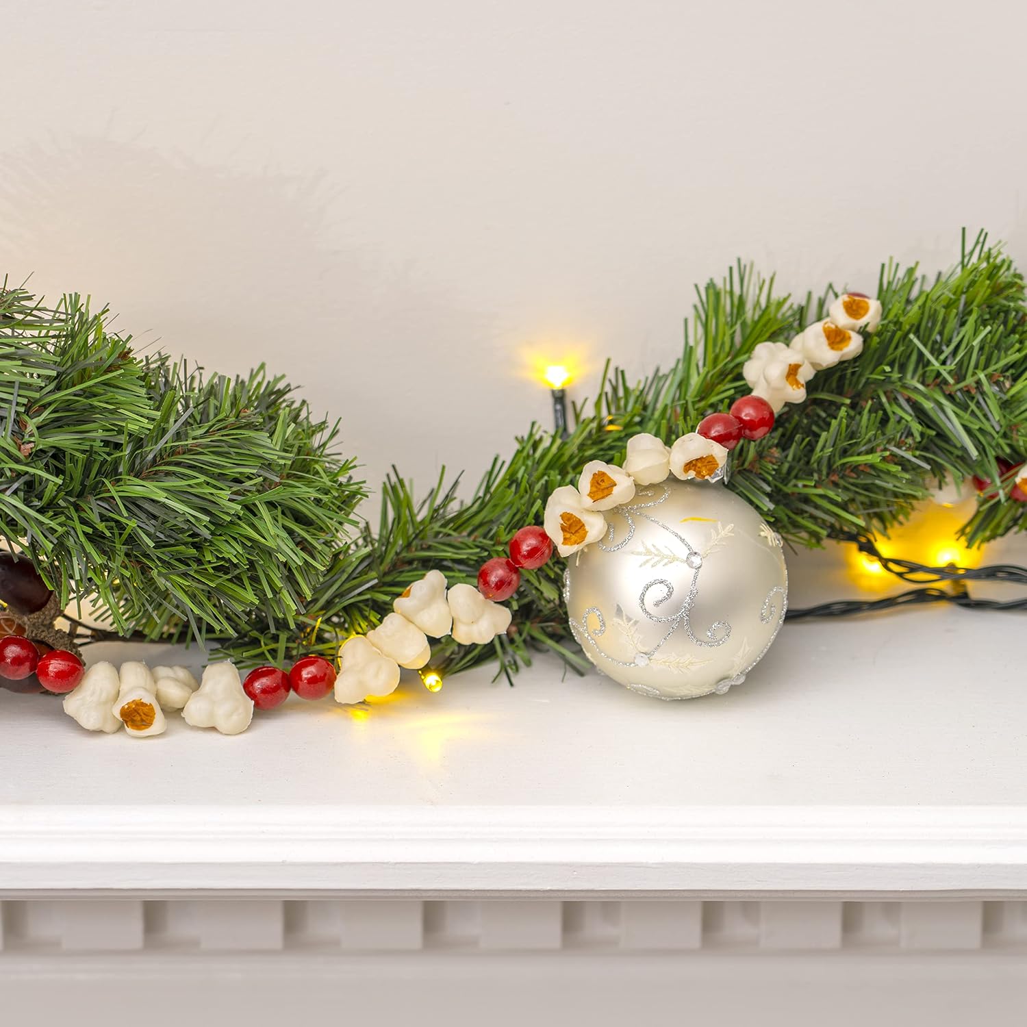Popcorn Cranberry Wooden Christmas Garland - Red Tree Bead Decoration