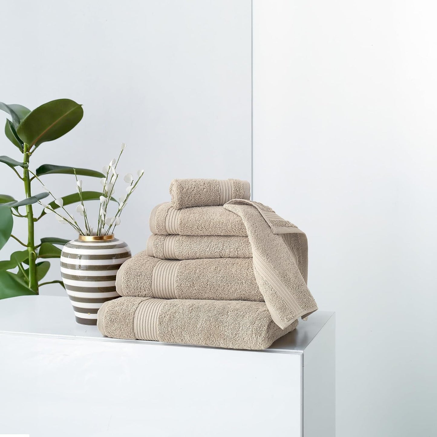 CTT - Luxury 6 Piece Towel Set, 100% Turkish Cotton, Quick Drying, Highly Absorbent & Comfy, Includes 2 Bath Towels, 2